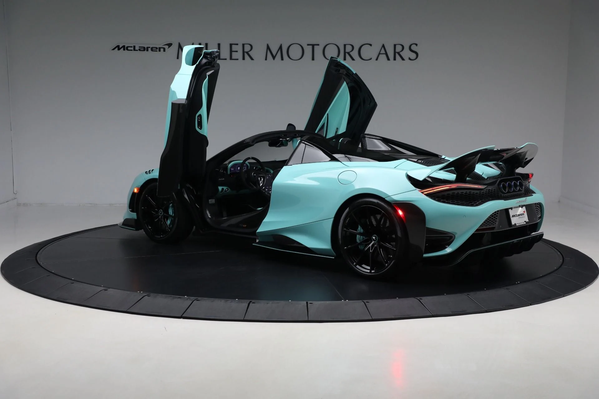 mph026_78776055_Used_2022_Mc_Laren_765_LT_Spider_49dfb94cbc