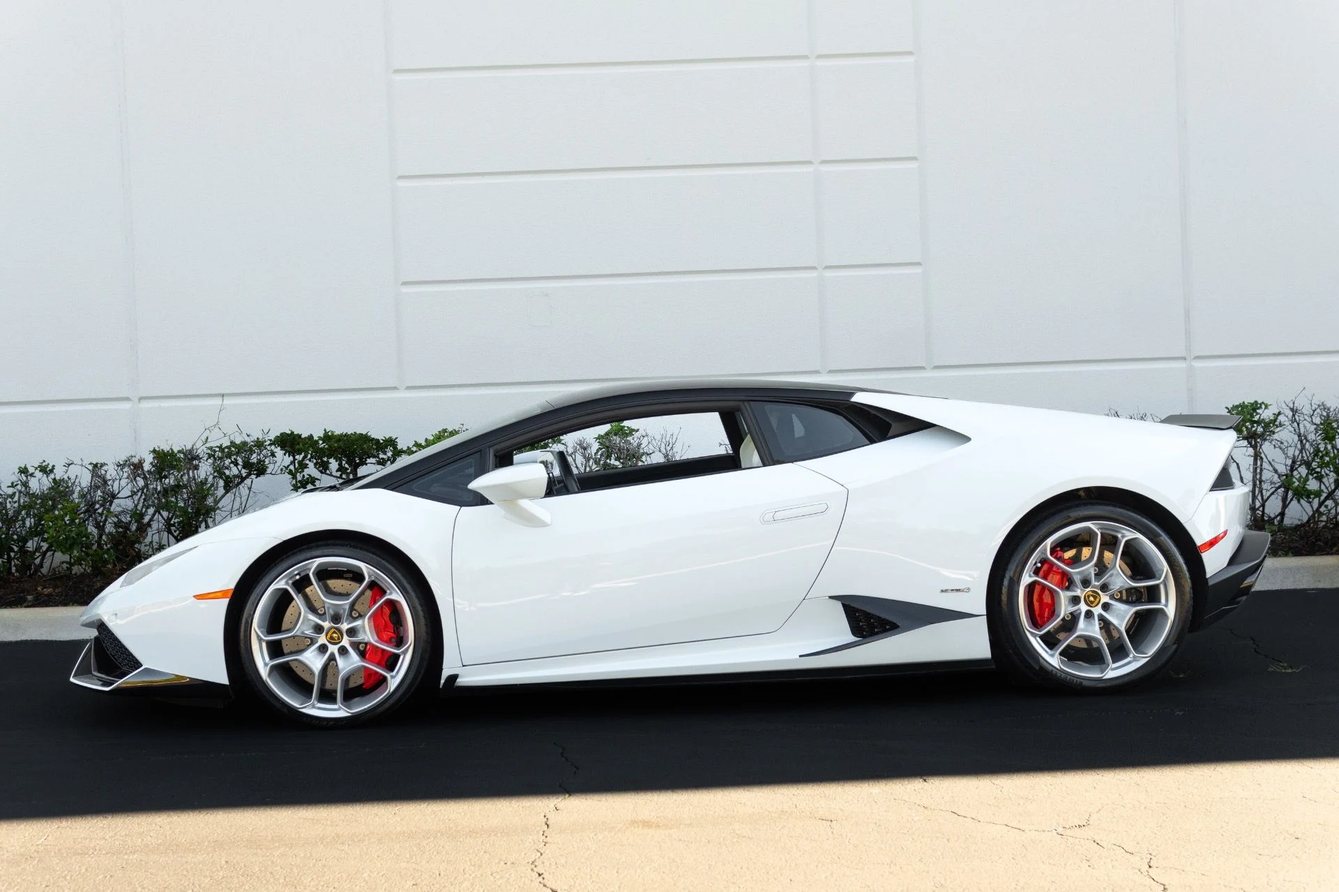 mph026_791381339_Used_2016_Lamborghini_Huracan_LP_610_4_1771995727_fdd16bdd60