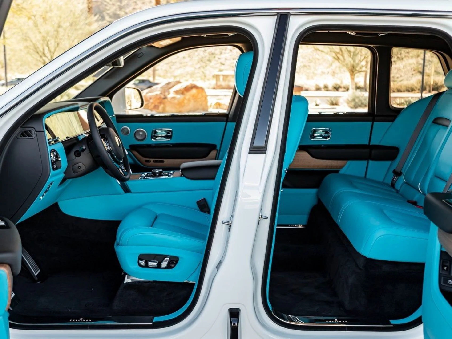 mph026_79145096_27_a87b7b537b