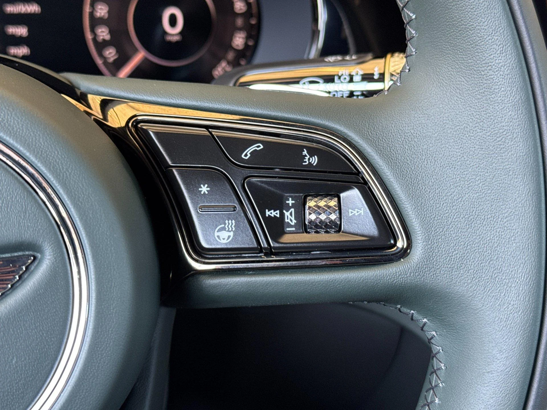 mph026_796288116_New_2026_Bentley_Continental_GT_V8_1791888445_e0f924d59e