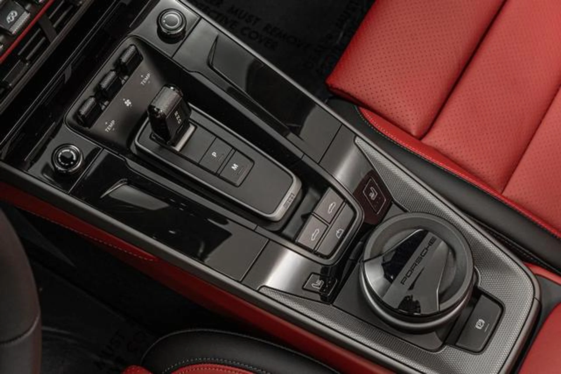 mph026_798081971_c_LO_4_CXH_9_JSO_5n25o_d_Svazm_W9_M_2bb3fa7d68