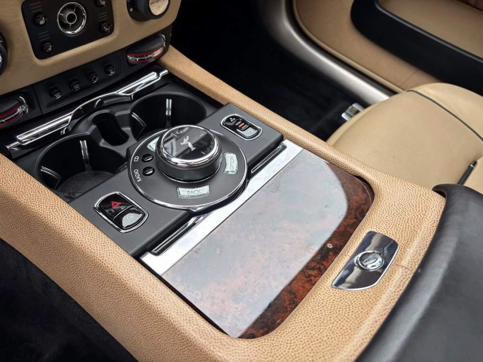 mph026_798777556_cc71225db737e37ab8562afc9a720e3fx_4140913c89