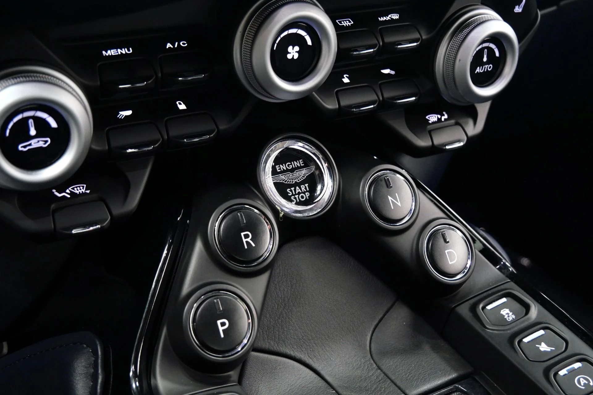 mph026_800701805_Used_2020_Aston_Martin_Vantage_Twin_Turbo_V8_Comfort_Collection_Beautiful_Inside_and_Out_1769203114_72744299d2