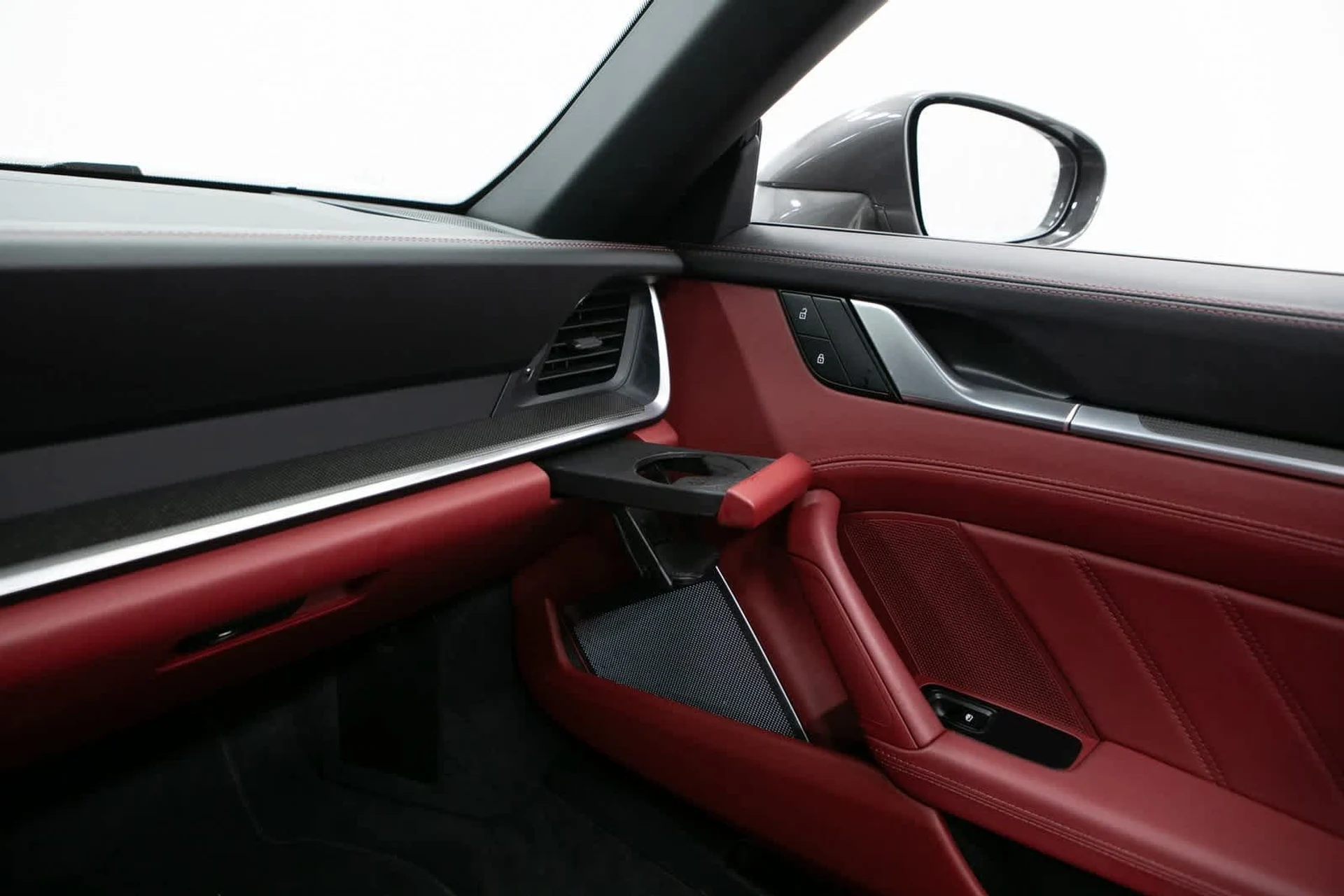 mph026_805823671_c4258e3315db61f47b9cceb60081d0ffx_0de4edac15