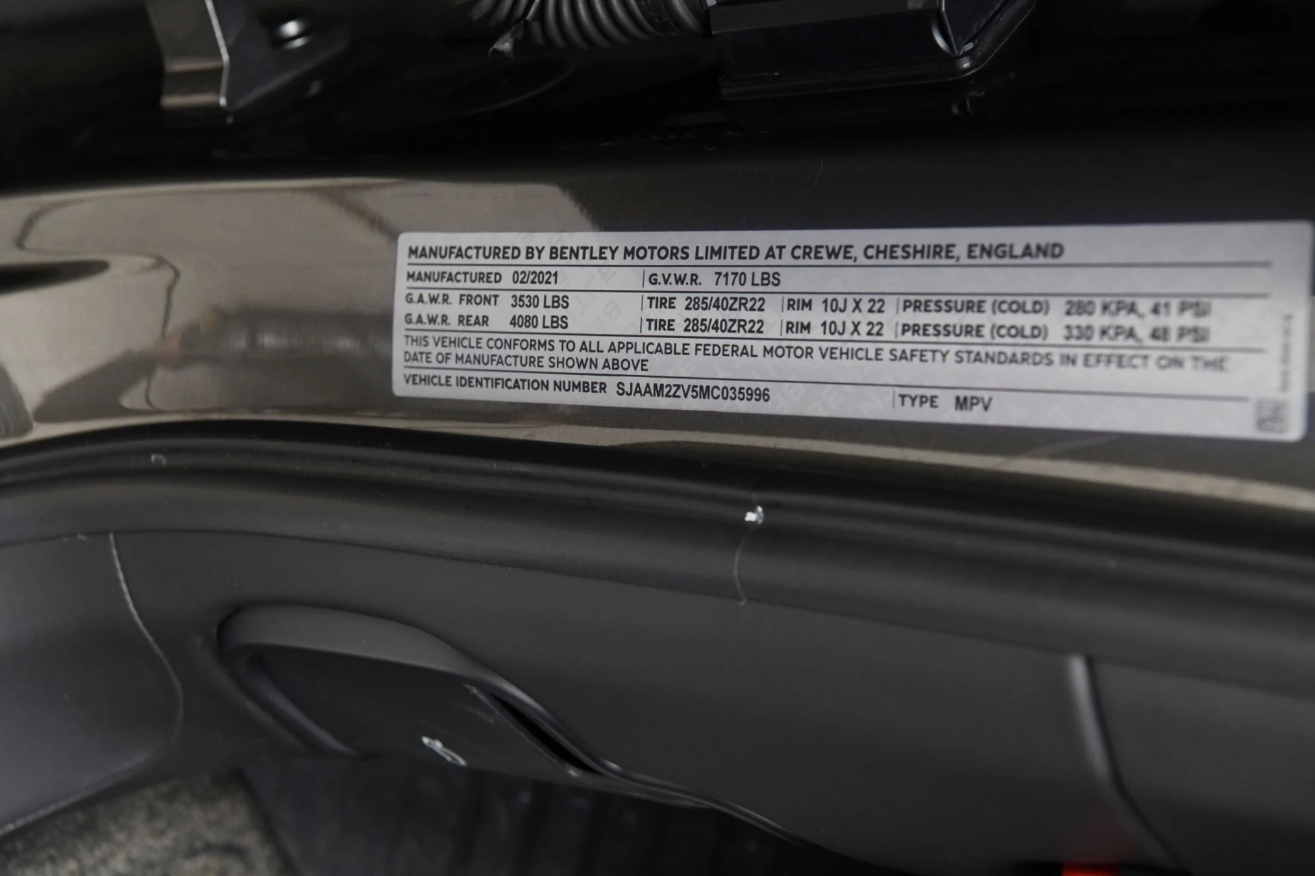 mph026_806539072_Used_2021_Bentley_Bentayga_V8_1761946591_9e17b1ae13