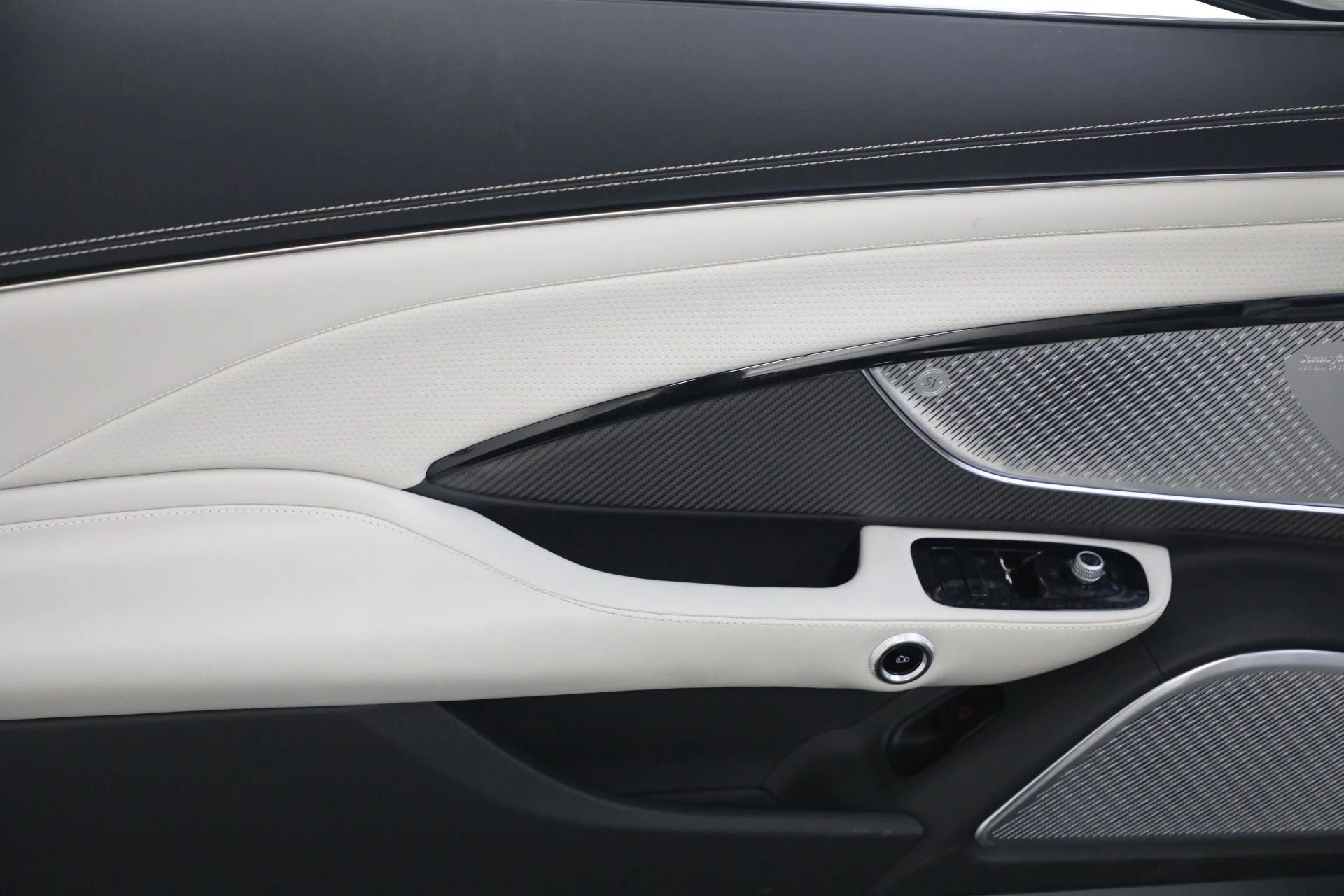 mph026_807517394_New_2026_Maserati_Gran_Cabrio_Modena_1765306222_3bc7b697c8