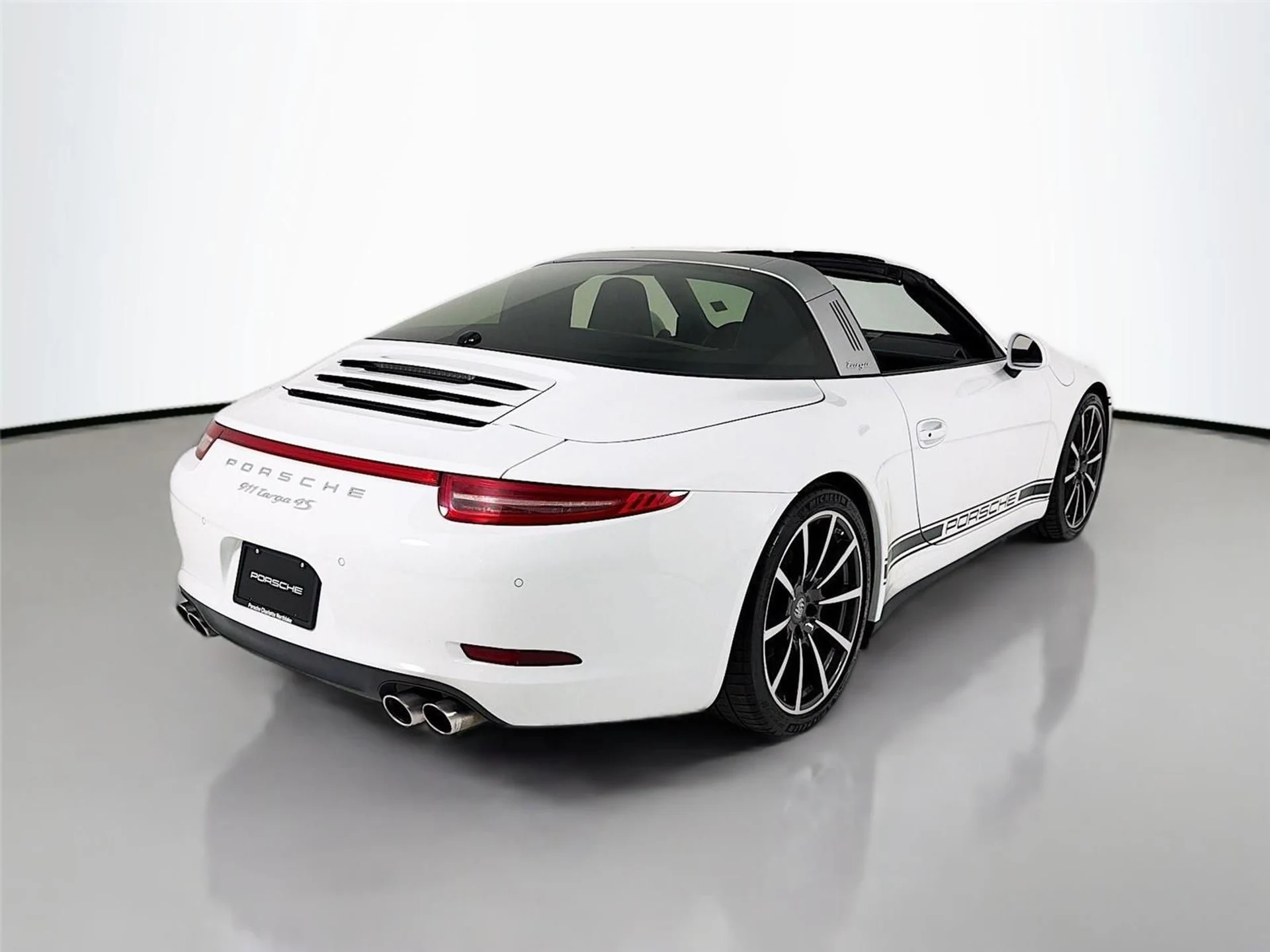 mph026_812587633_b709dd3706fb3e1895dda5c70ec542c8_e55f84d05c