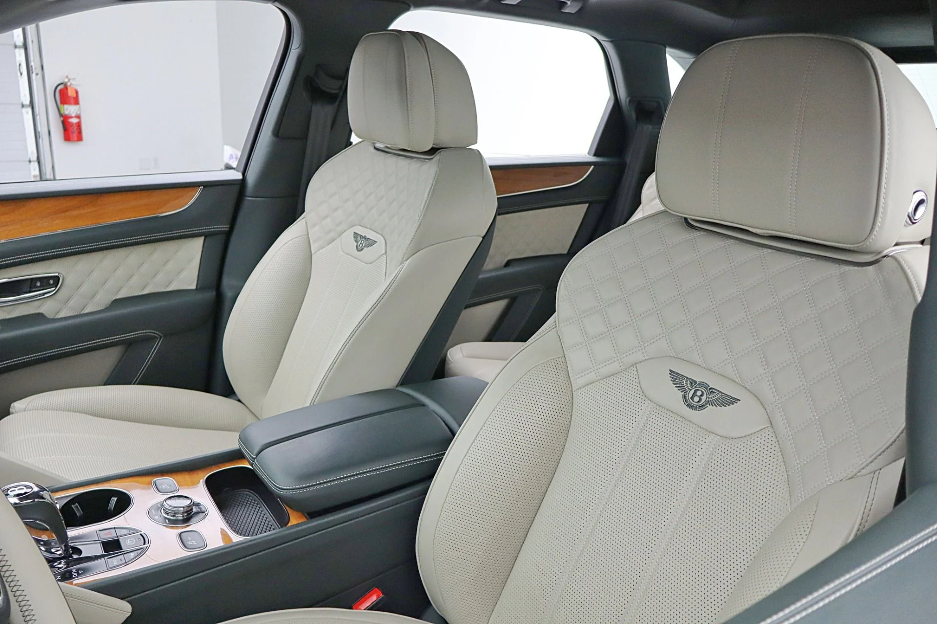 mph026_816674284_Used_2023_Bentley_Bentayga_Azure_V8_5314693845