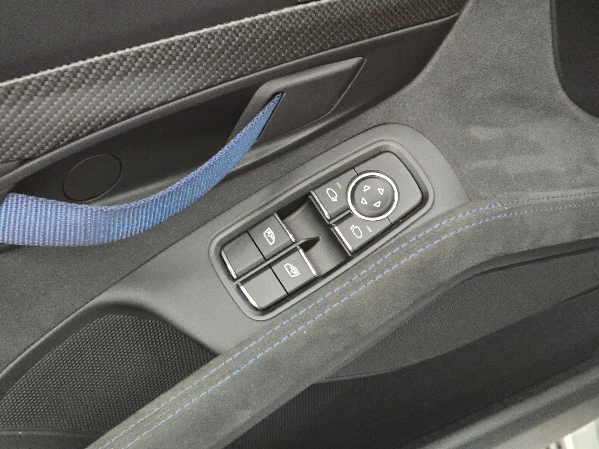 mph026_837907110_6ffe266869a5cdd9e98567af2881468fx_cd682fa78d