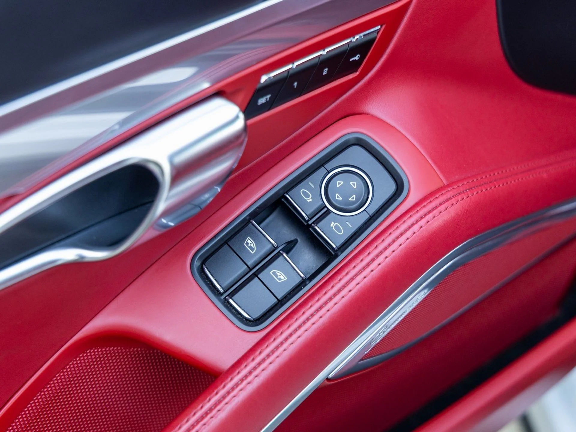 mph026_843655340_27_fe5f617347