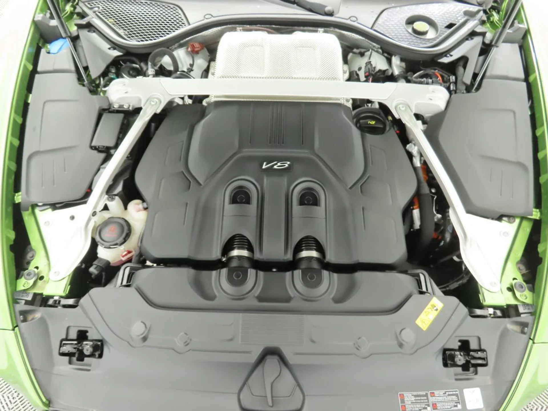 mph026_850664654_new_2025_bentley_continental_gtblackeditioncoupe_8119_22910192_27_1024_75783e57fb