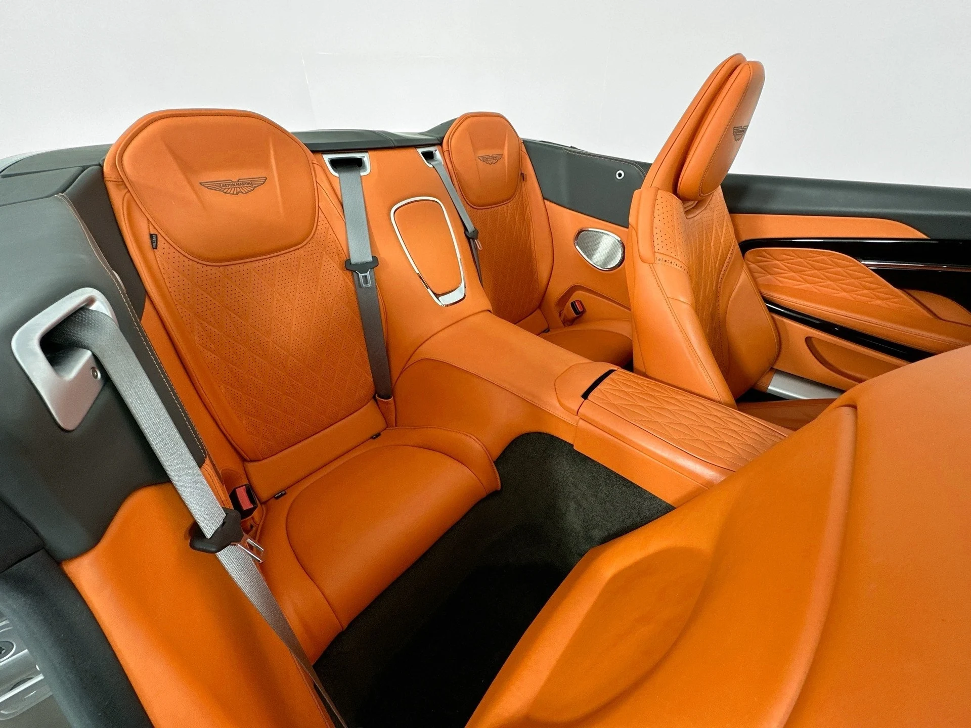 mph026_853673676_27_e1cf4a4357