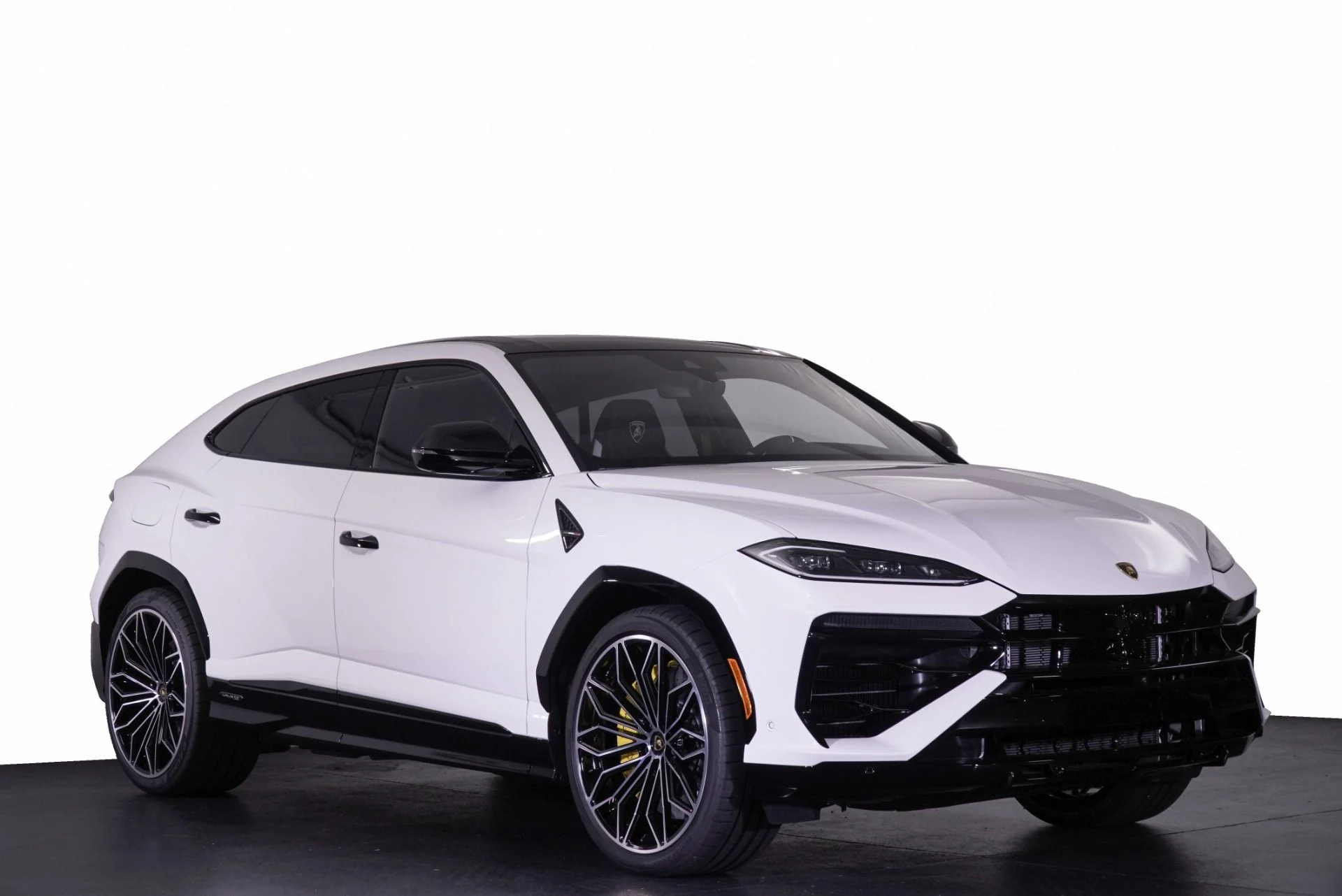 mph026_854162432_New_2025_Lamborghini_Urus_SE_1760546686_4aae4ef36e