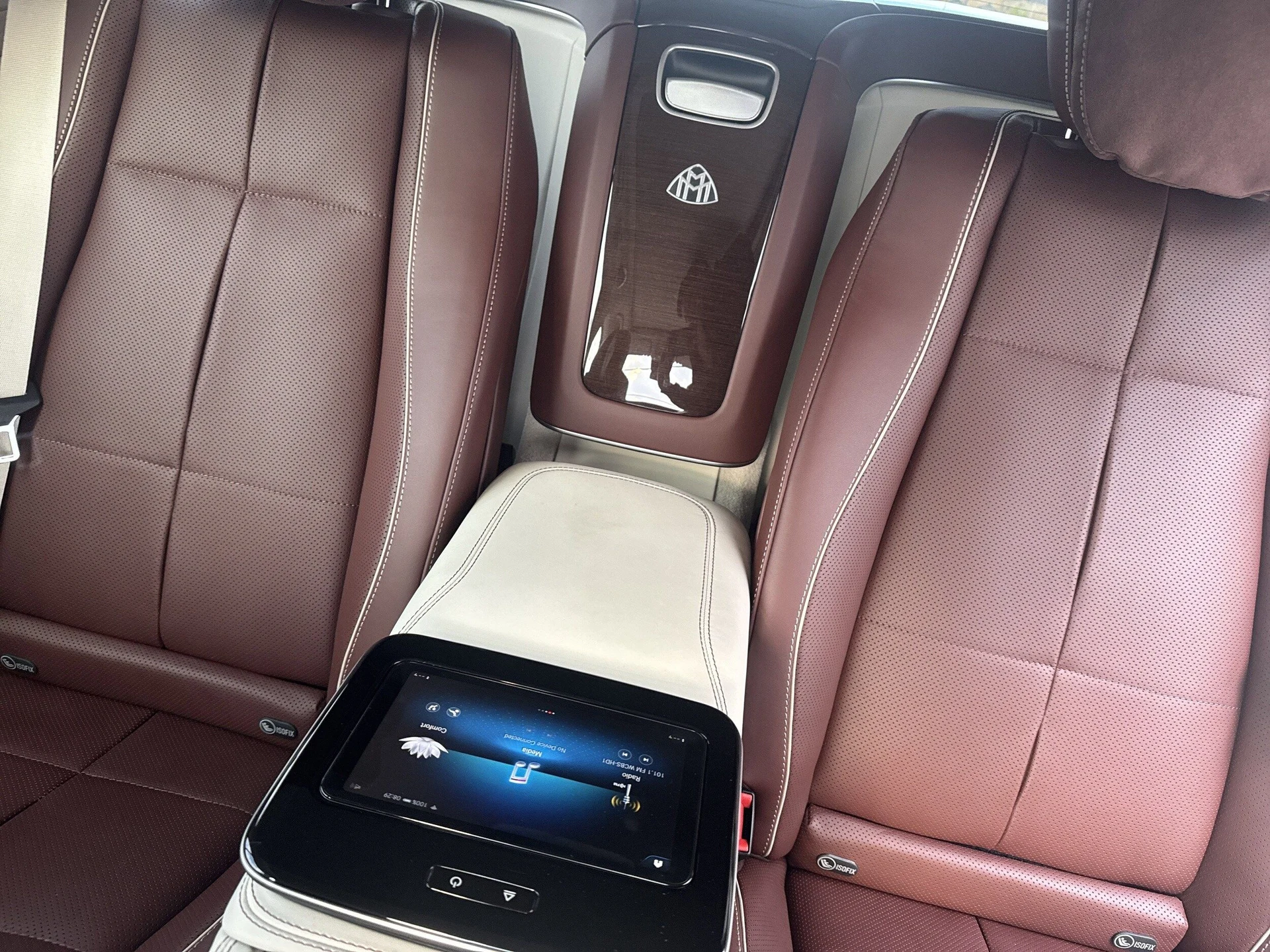 mph026_860706791_a529430d8712ef3464bbaf0b89361772x_acea754ec4