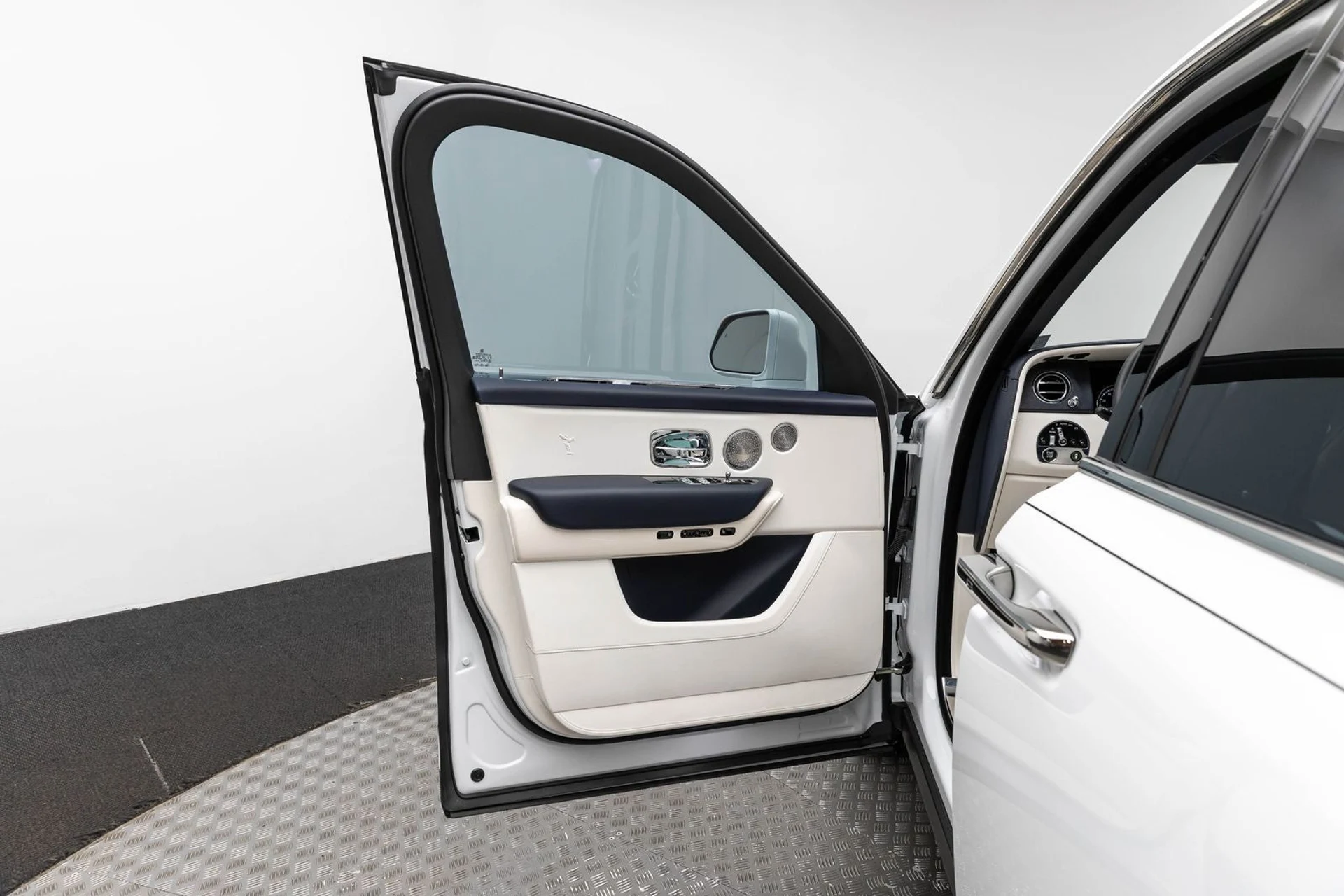 mph026_861570590_27_9671c68e9f