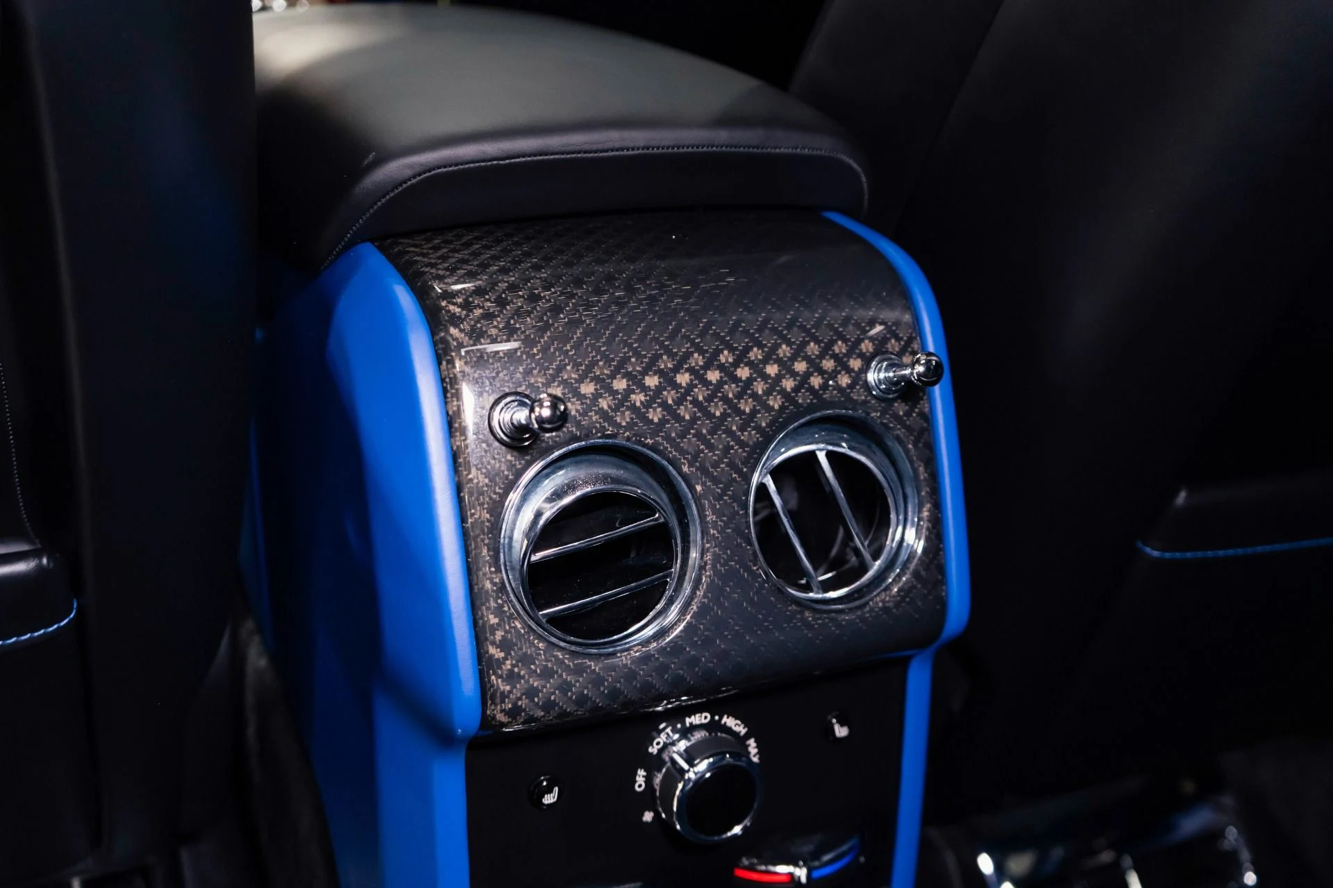 mph026_862557613_Used_2021_Rolls_Royce_Black_Badge_Cullinan_Black_Badge_Provenance_2027_1771275656_a1af9e18f3