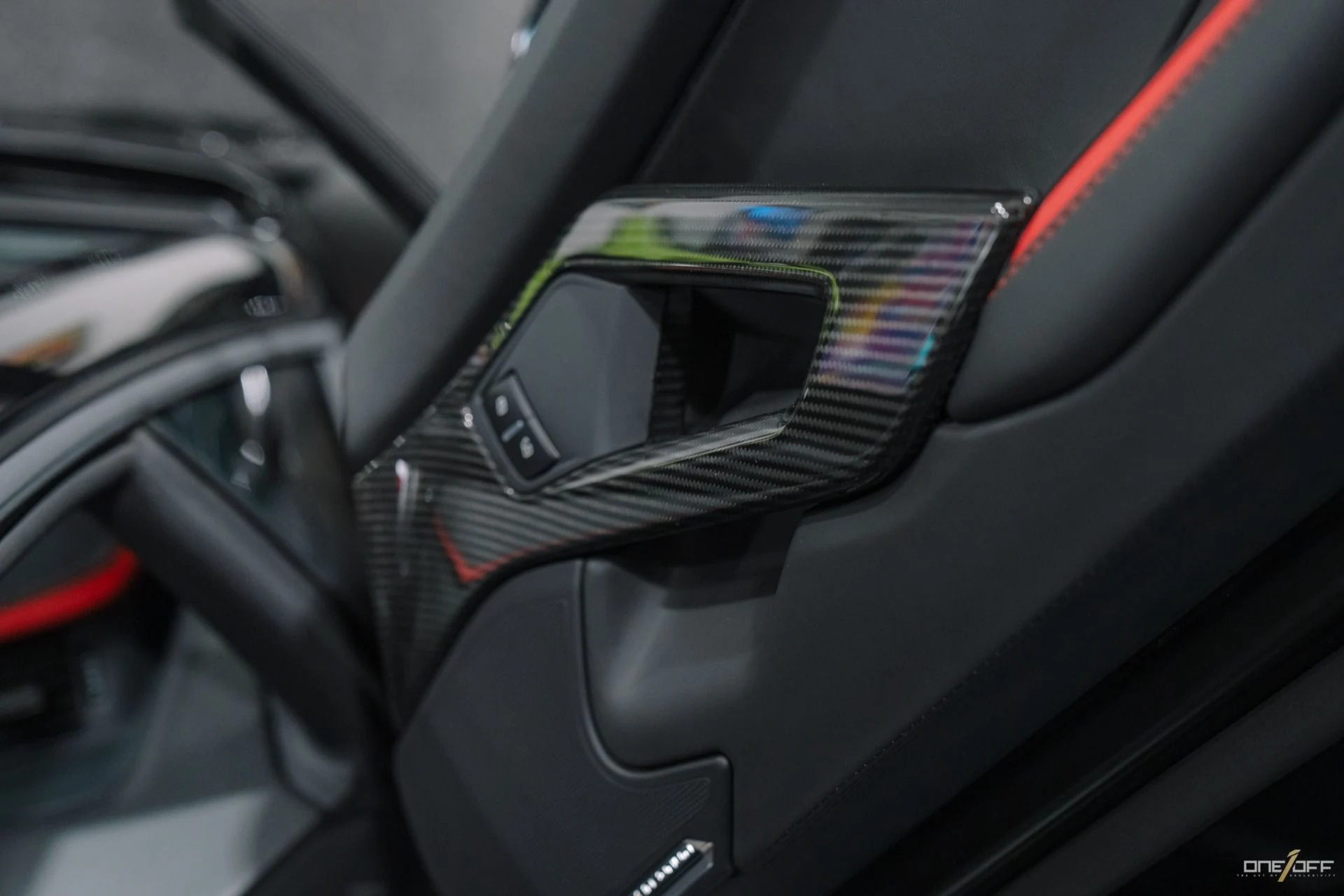 mph026_865707994_Used_2018_Lamborghini_Aventador_LP_740_4_S_in_Ad_Personam_Nero_Granatus_w_Sensonum_Carbon_1760126321_277750e49e