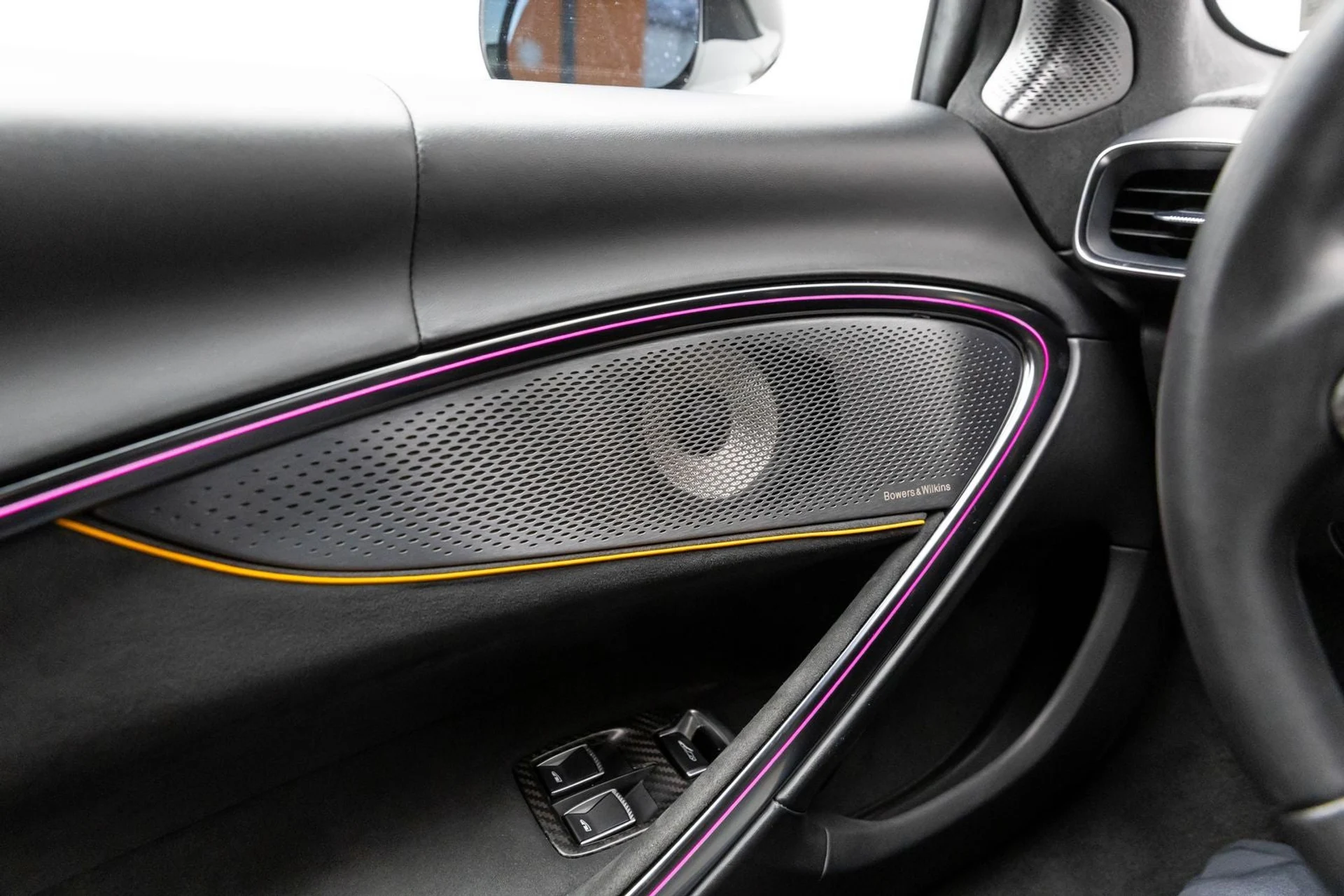 mph026_868965495_27_0df07dd9e6