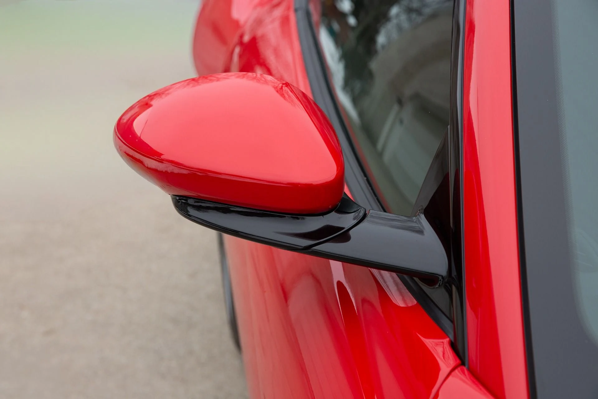 mph026_870010265_Used_2020_Ferrari_812_Superfast_1765217828_94160e7bef