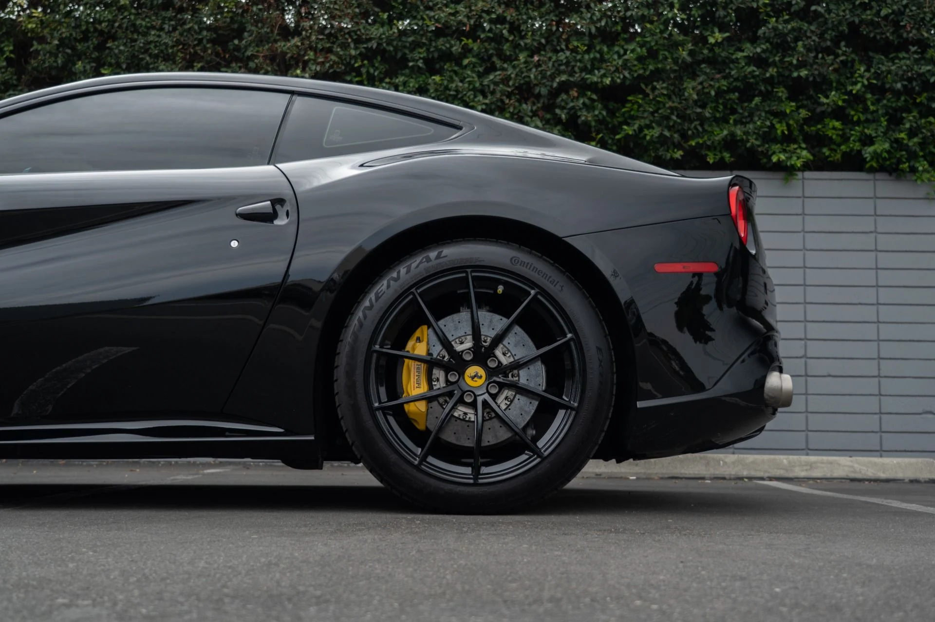 mph026_875983422_Used_2014_Ferrari_F12berlinetta_1756490493_2c7b6c918b