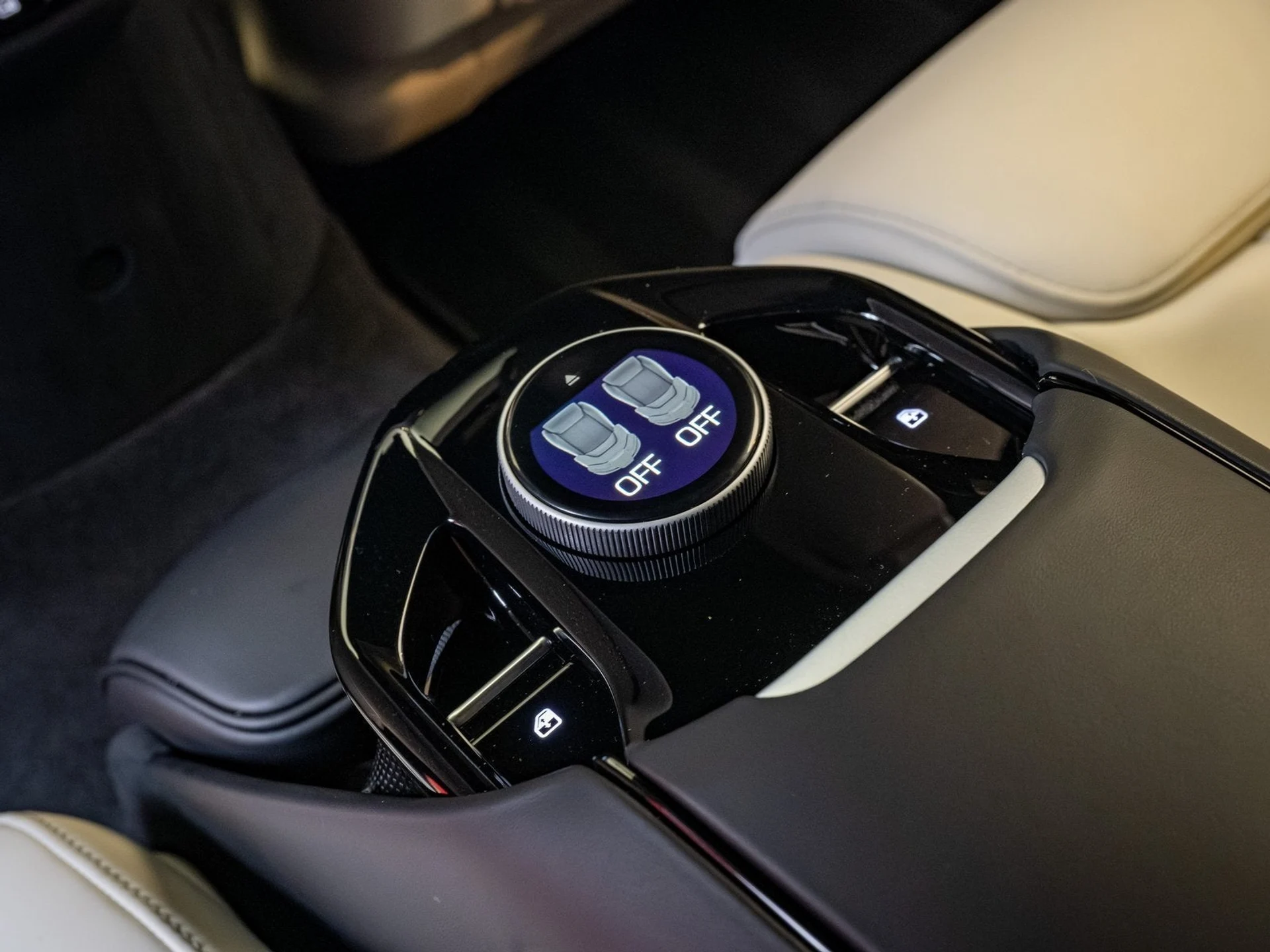 mph026_876177526_27_2d4e42c0da