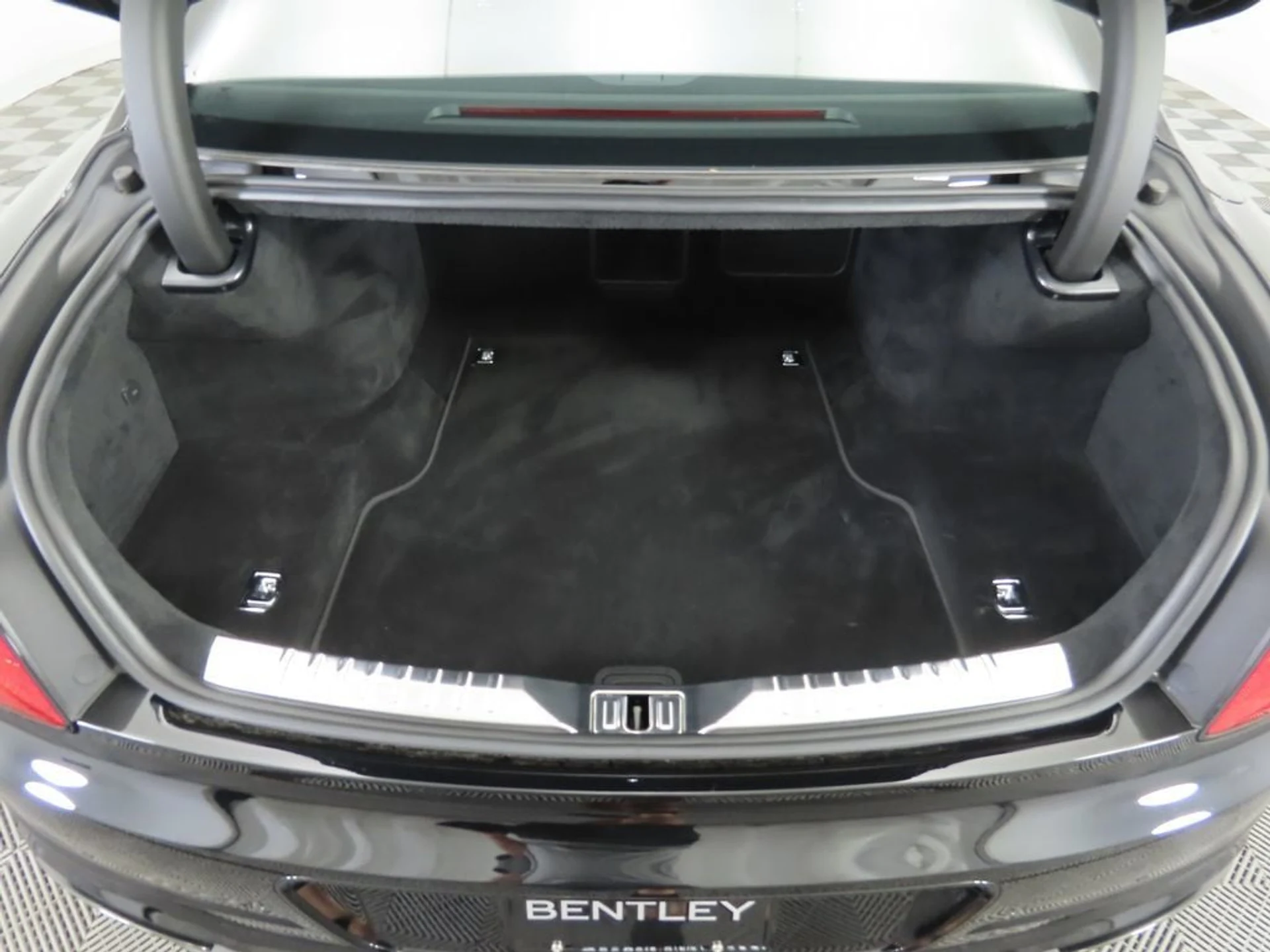 mph026_877398407_used_2022_bentley_flying_spur_w12sedan_8119_22917099_27_1024_f5311ee2c3