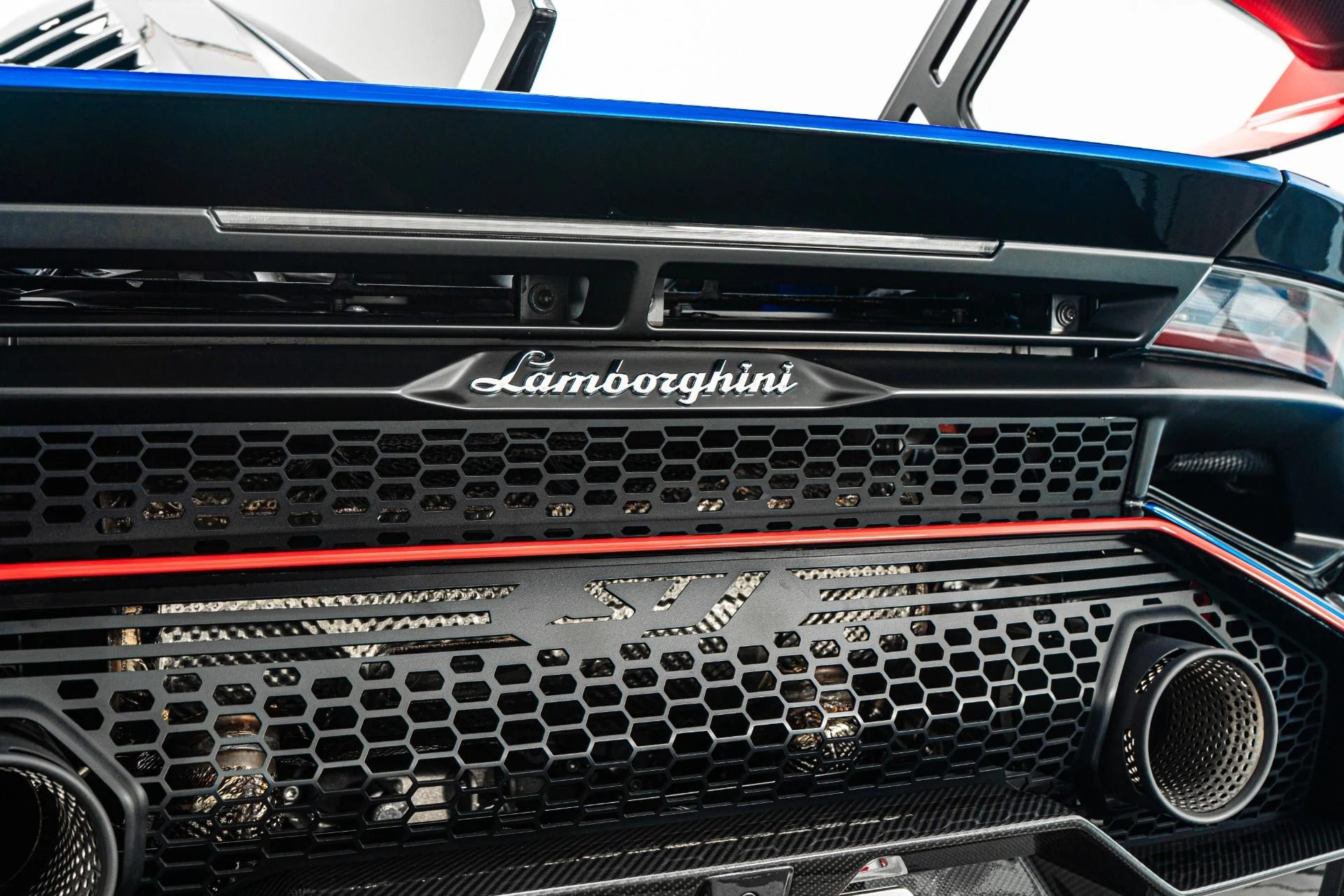 mph026_882781117_Used_2024_Lamborghini_Huracan_STJ_1757002928_2e7c438297