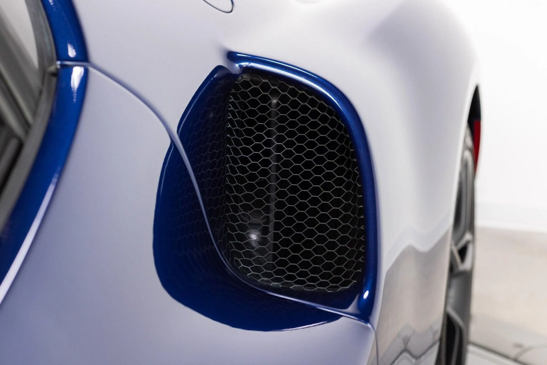 mph026_883307319_Used_2025_Ferrari_296_GTB_1777349729_20ec1677da