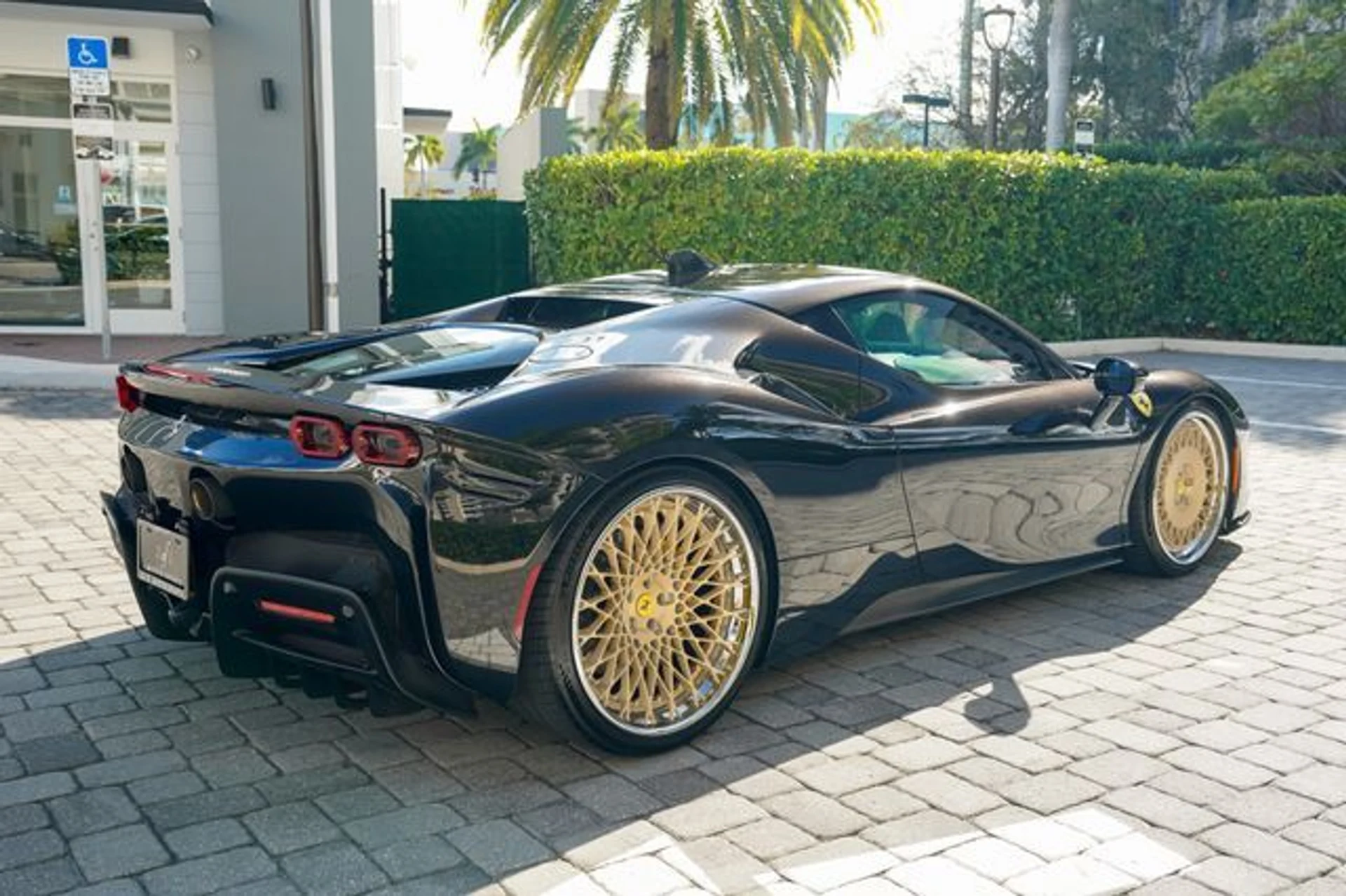 mph026_886596278_22998025_27_c8abbd0ca9