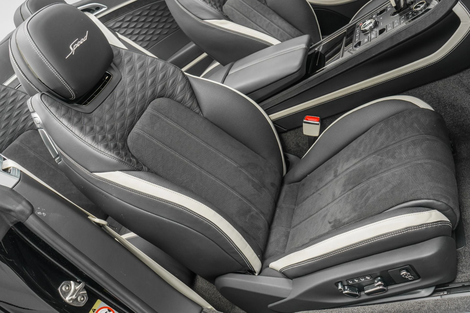 mph026_888006101_Used_2025_Bentley_Continental_GTC_Speed_771_Horsepower_Hybrid_V8_Touring_Specification_Naim_Audio_1769551323_17b9268af6