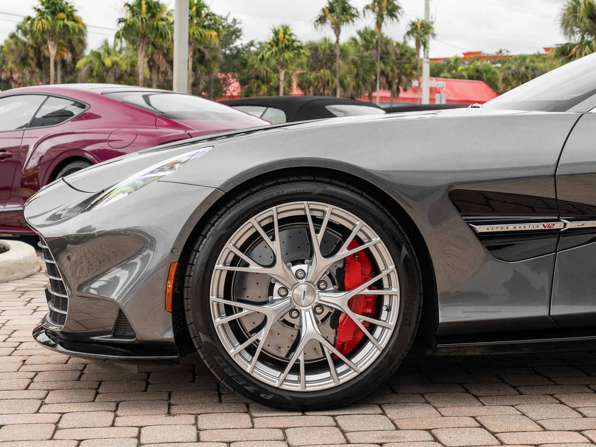 mph026_891463625_Used_2025_Aston_Martin_Vanquish_Coupe_1780612110_bc9b247f9c