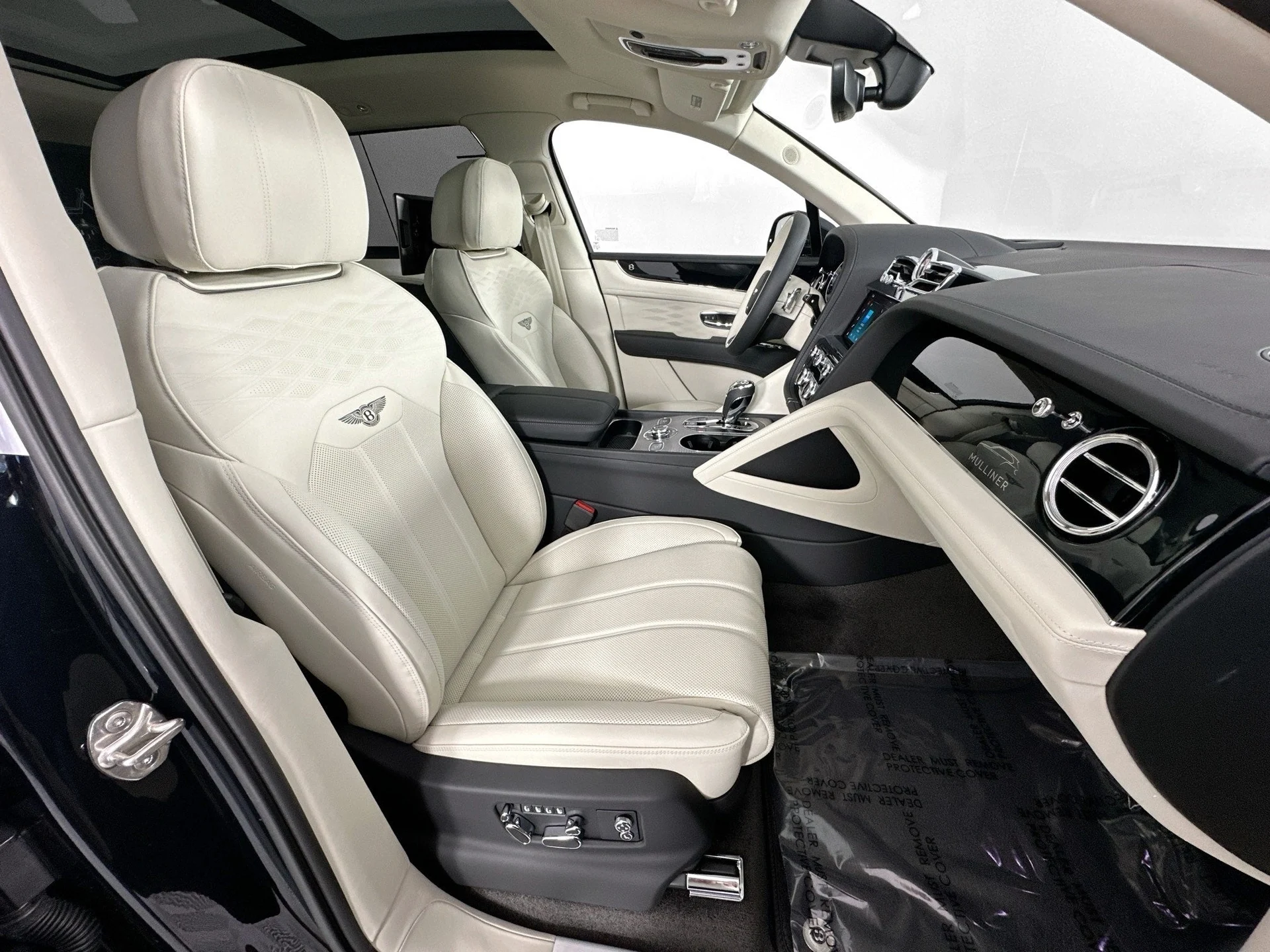 mph026_894075220_27_581305e81b