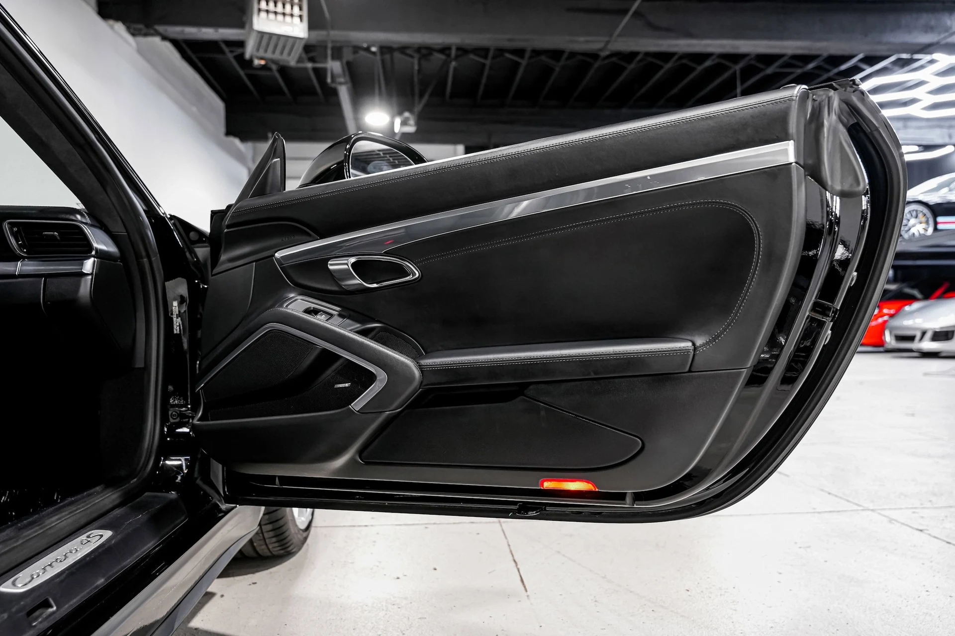 mph026_895867578_f5ff6ba097f245ccbabfddf8cd77385ax_d9a1069a55