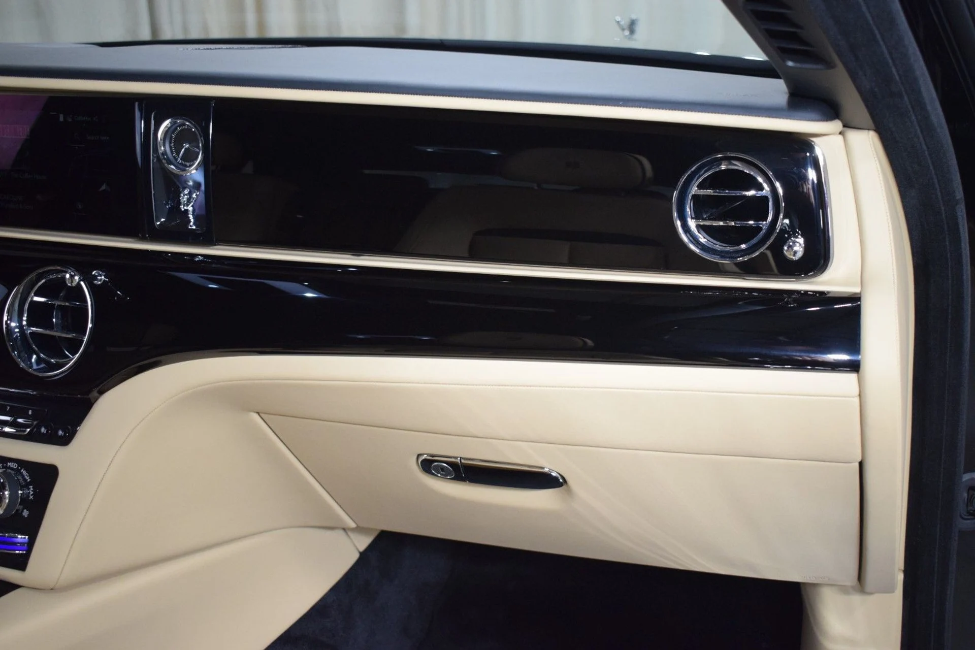 mph026_897285626_f2bbcbba9976eaaa15d438769432b5d2x_b667be474a