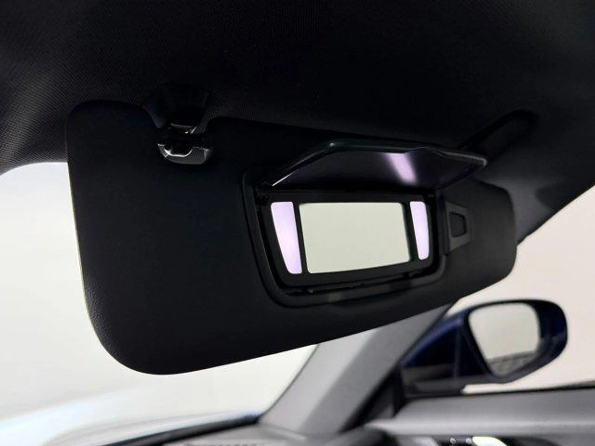 mph026_910257025_m_Q_Pi_Y75_UGH_Qx_W6_W_Afp09n_Pun4_44de056aa9