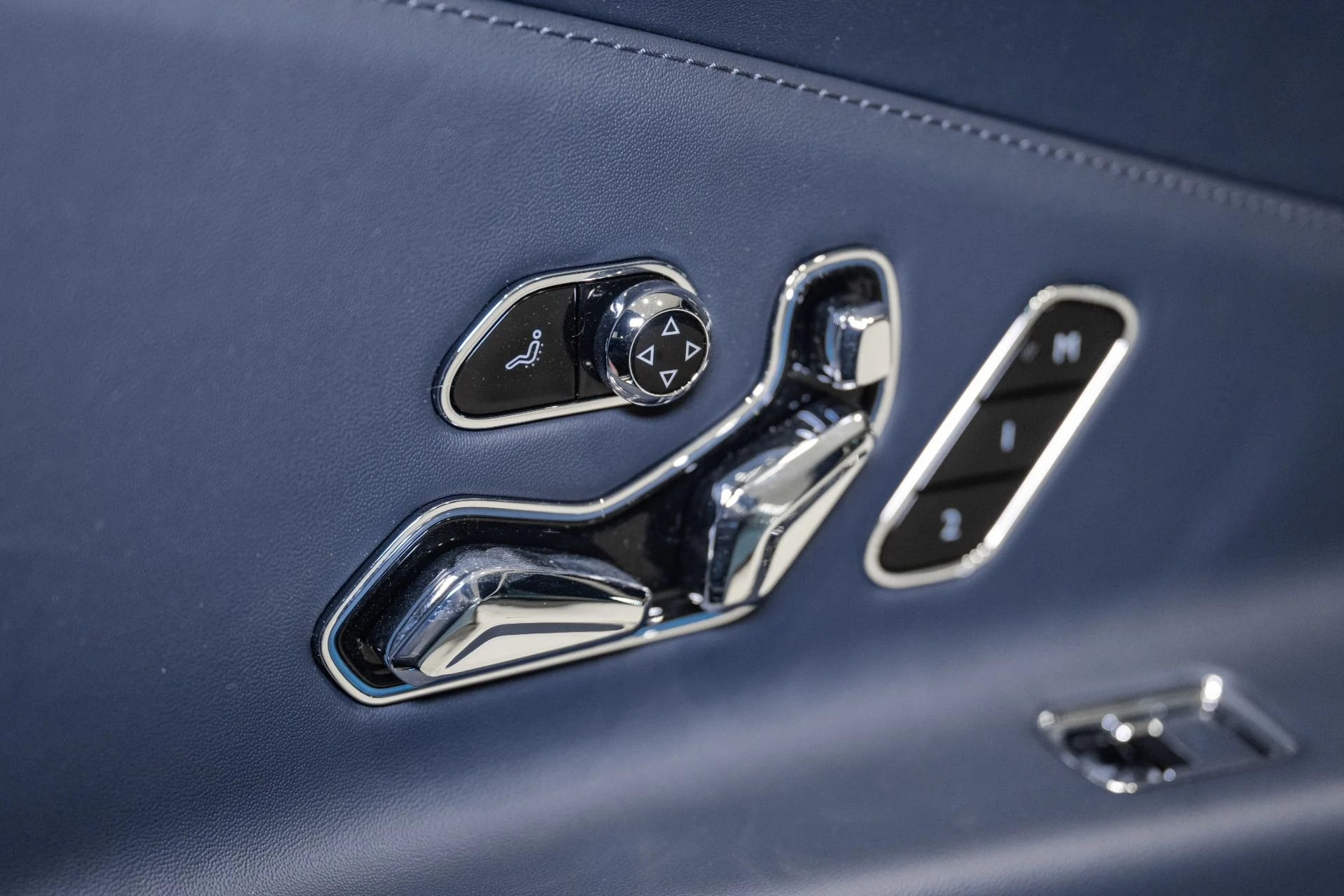 mph026_916834367_Used_2024_Bentley_Flying_Spur_Edition_8_1777999219_de9d9dd5ab