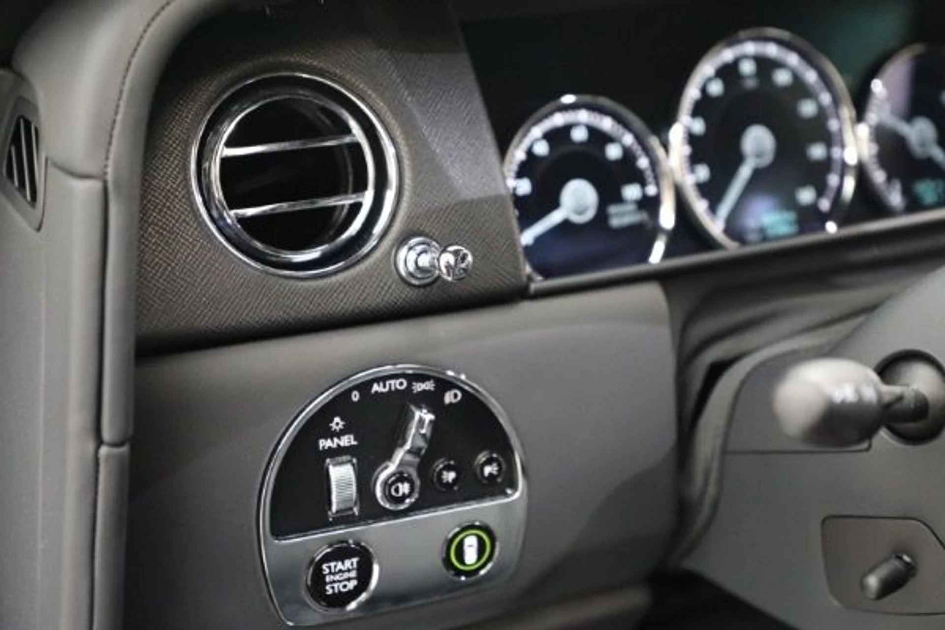 mph026_920499606_Used_2022_Rolls_Royce_Cullinan_b0b5ce2b87