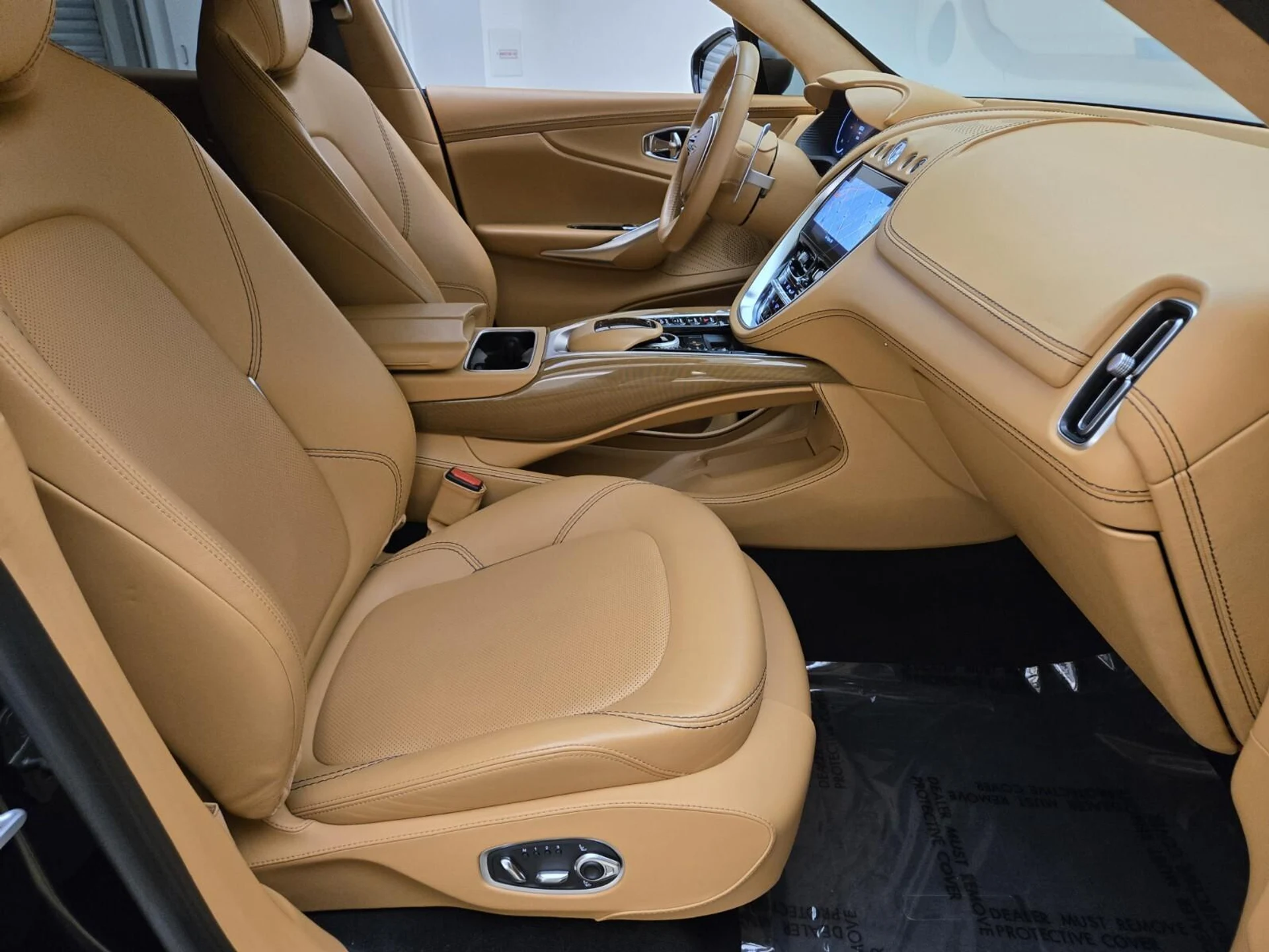 mph026_925042212_Used_2021_Aston_Martin_DBX_1753164234_9f909af5bd