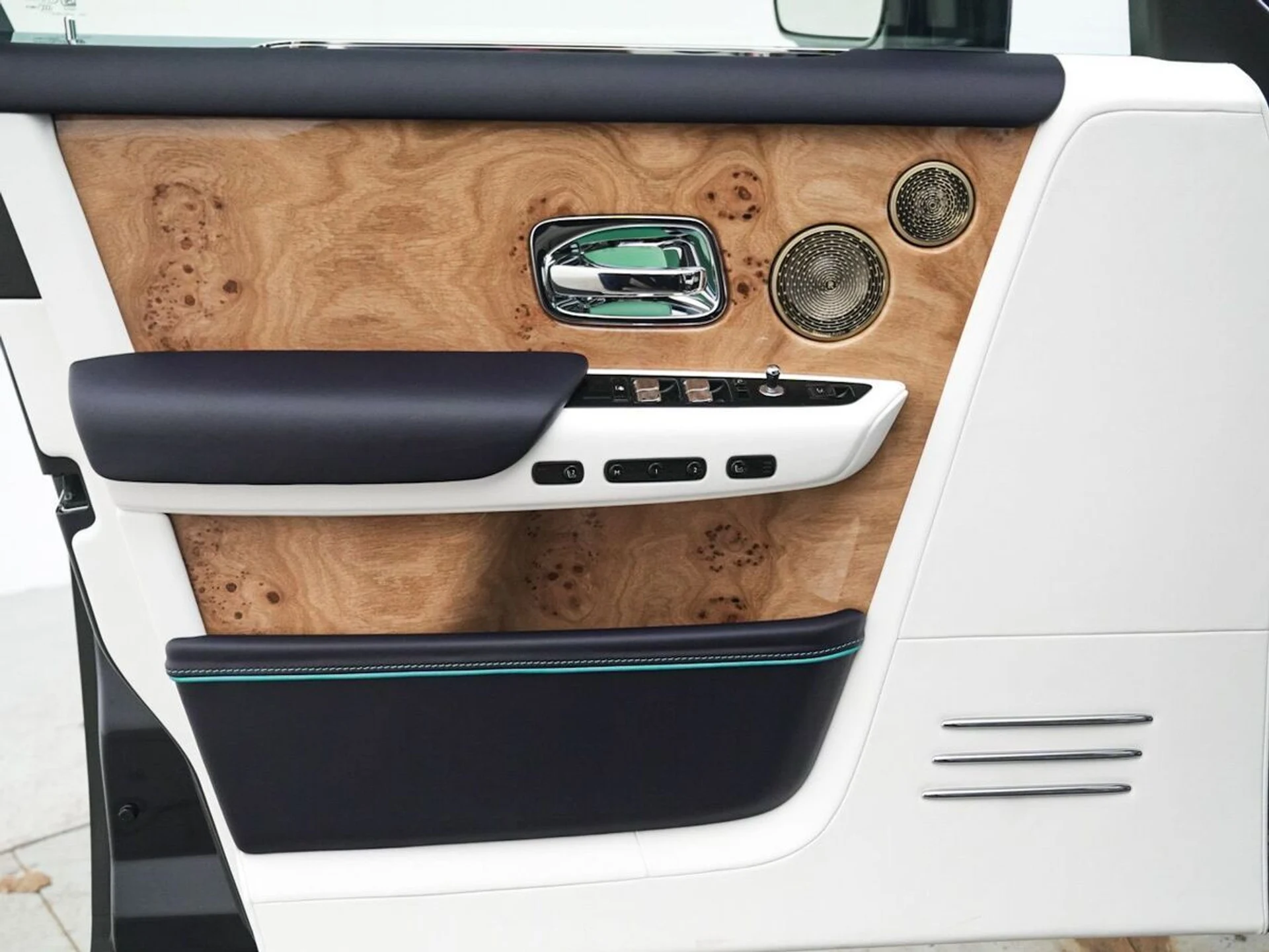 mph026_930843880_d8im9oxn3cv3jbqrf193ve5ea8ut_c64eed409d