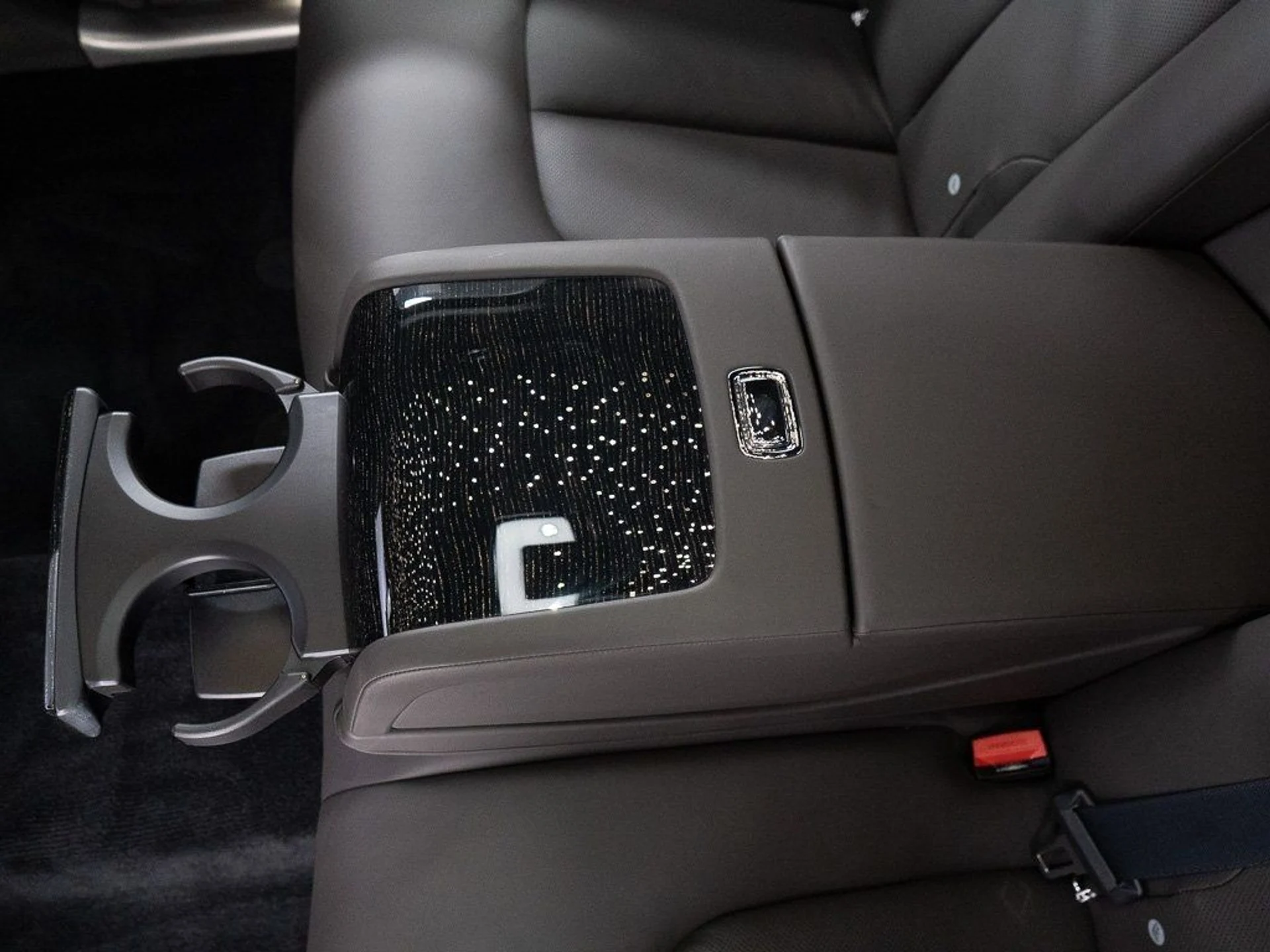 mph026_934227452_a4ba5f8962a5512d6679e115a97c0861_7d6900a806