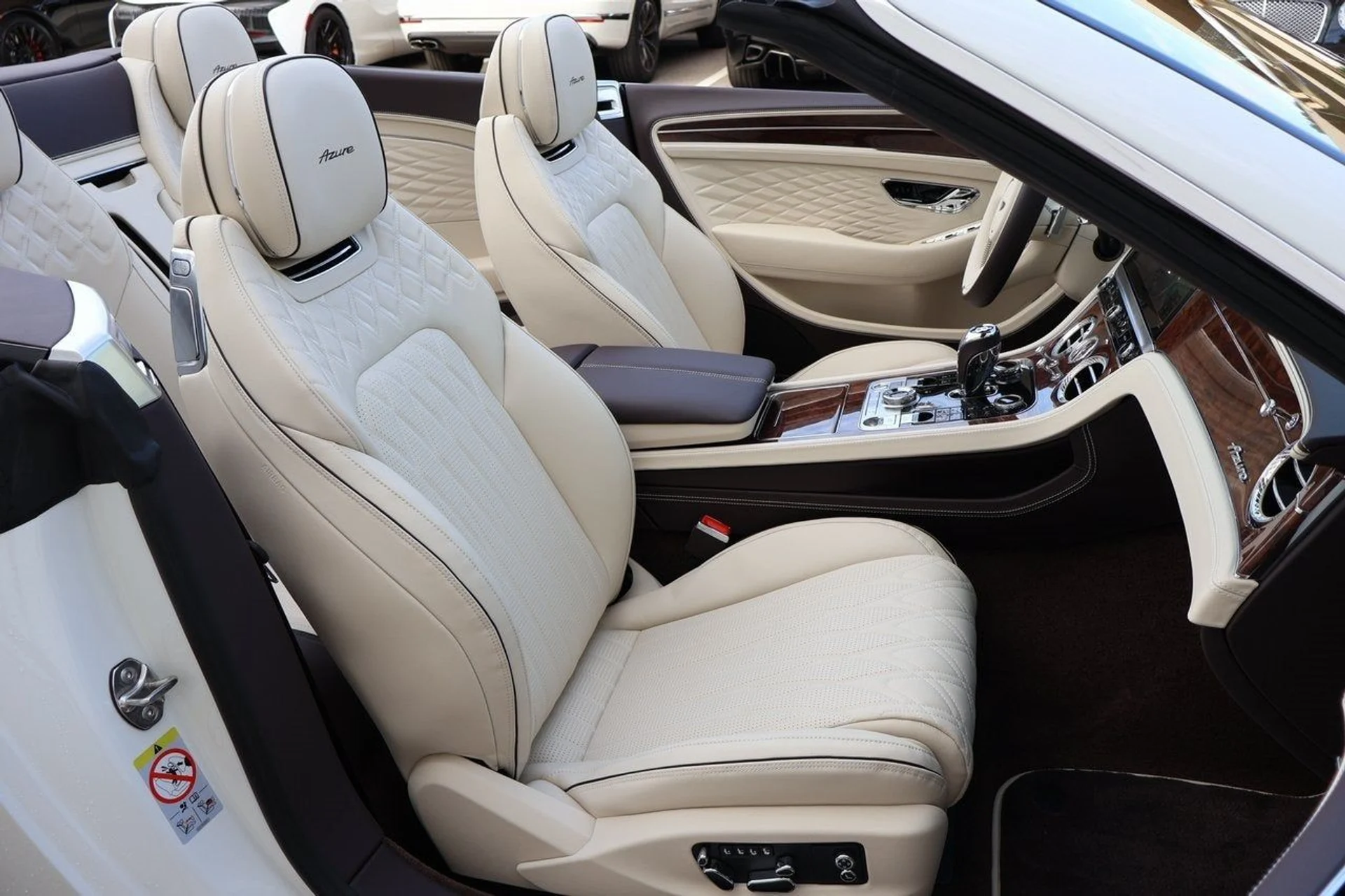 mph026_937199806_27_b0489638dd