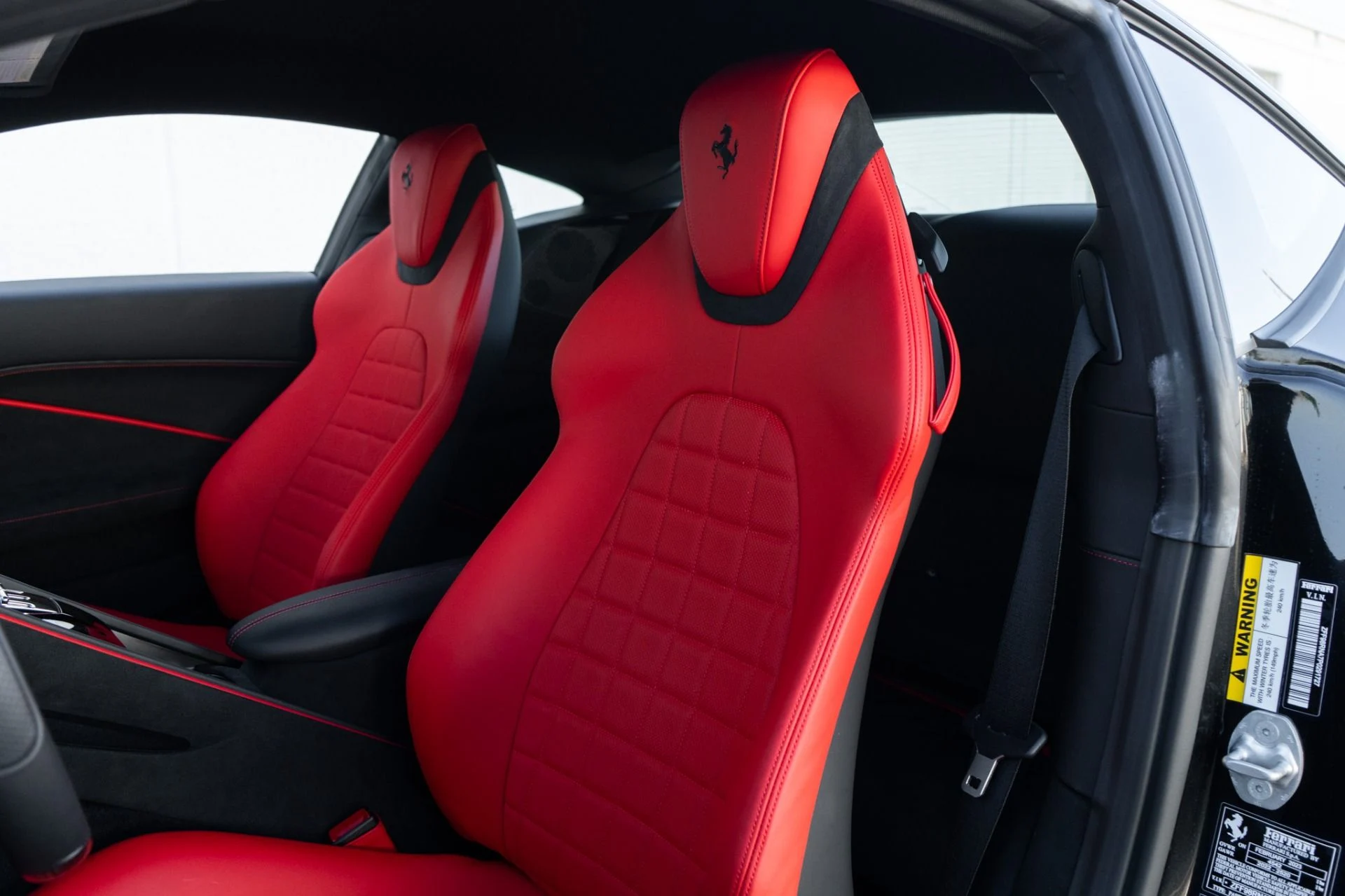 mph026_945415260_Used_2023_Ferrari_Roma_1772236183_96df468c42