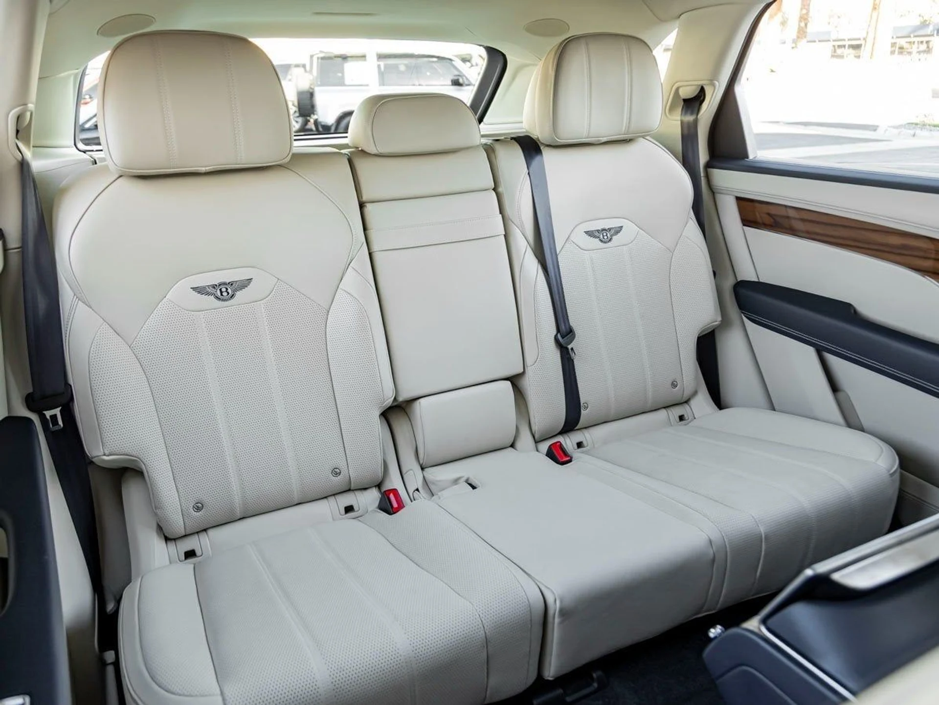 mph026_946420119_27_d7866b5c38