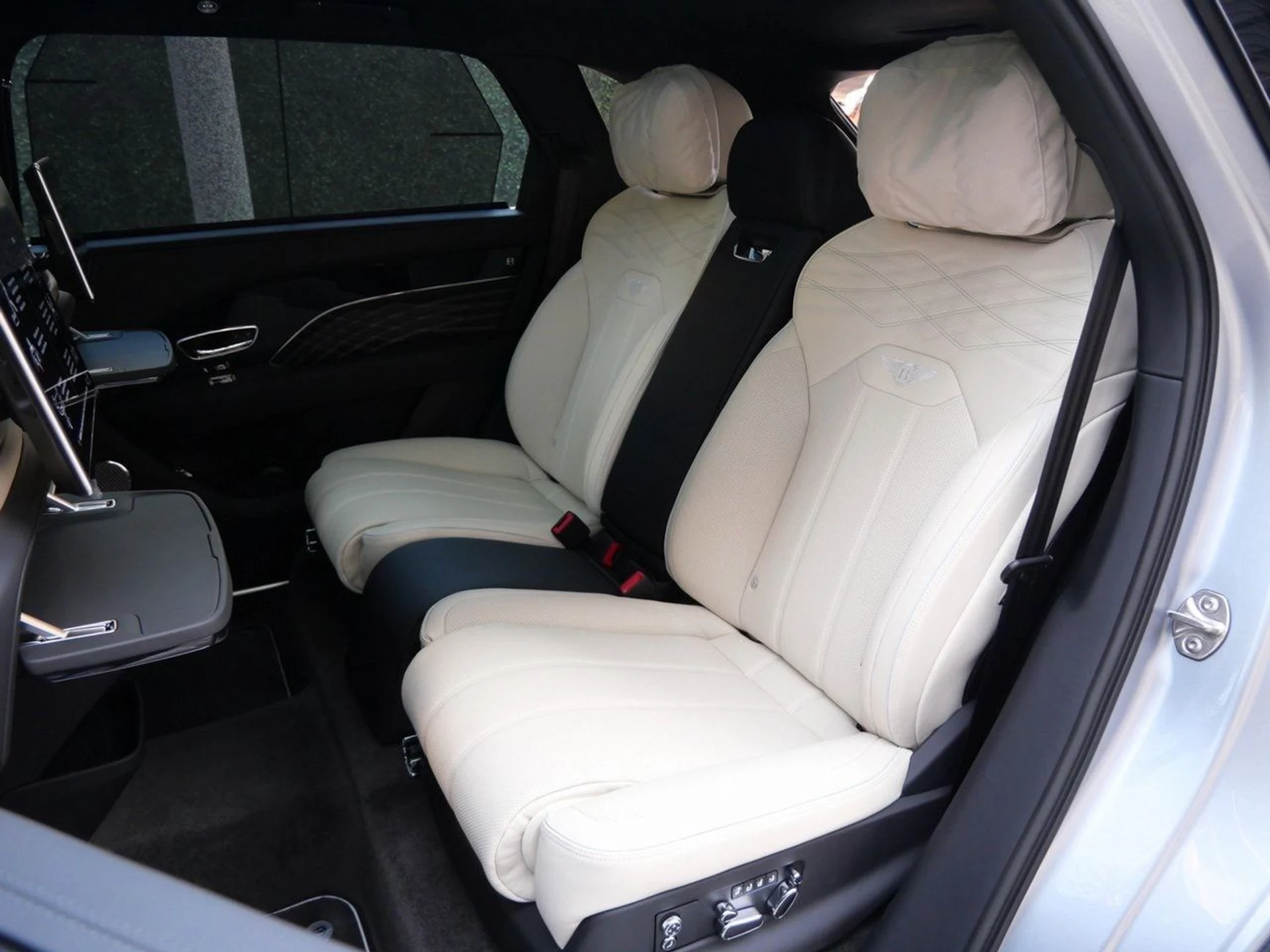 mph026_952473235_653328b7426fd8a588fe3479ec6ddfe5x_1c243ebb10