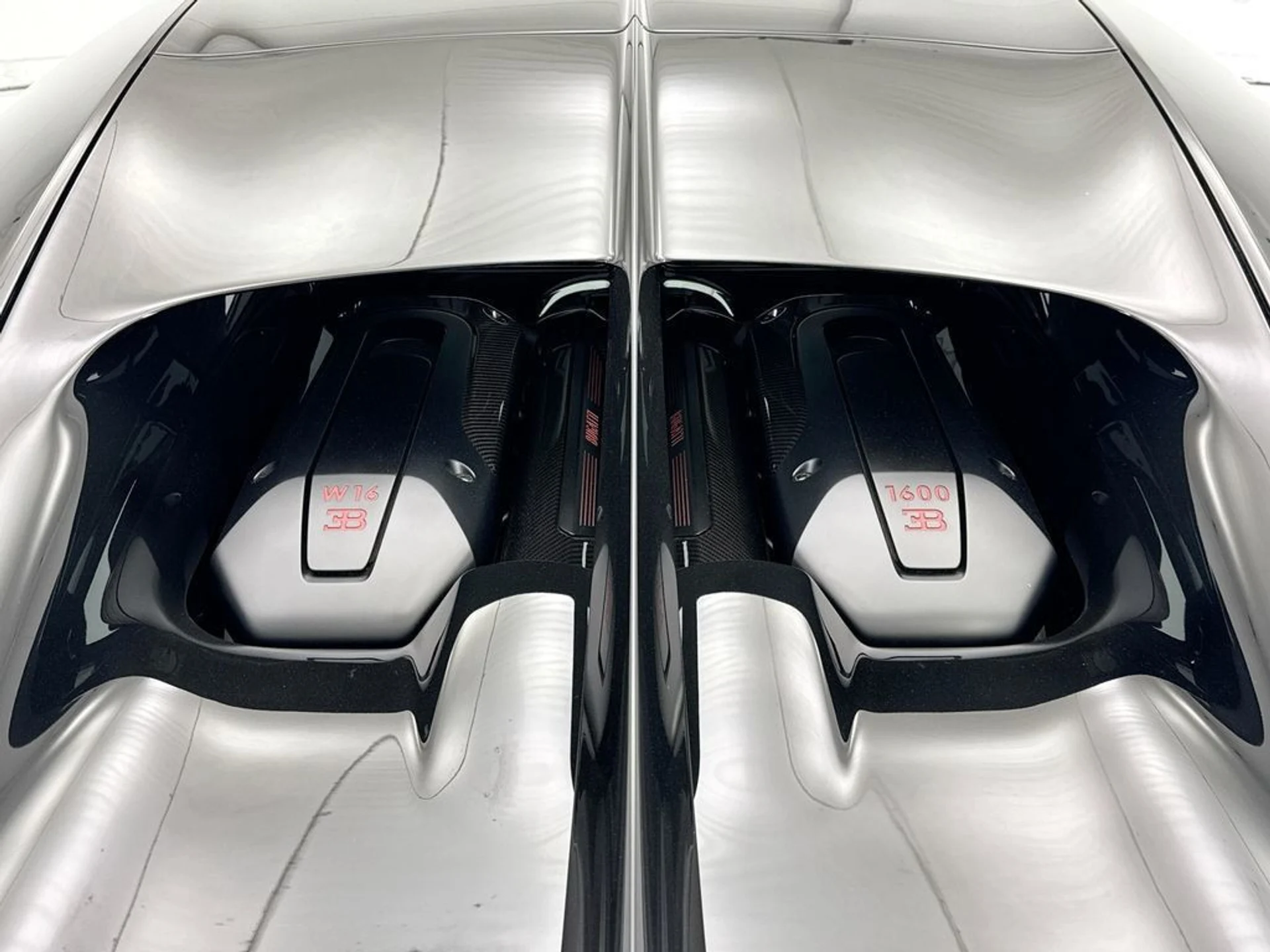 mph026_964319275_used_2023_bugatti_chiron_supersport_8119_23034924_27_1024_b0cbedfc1b