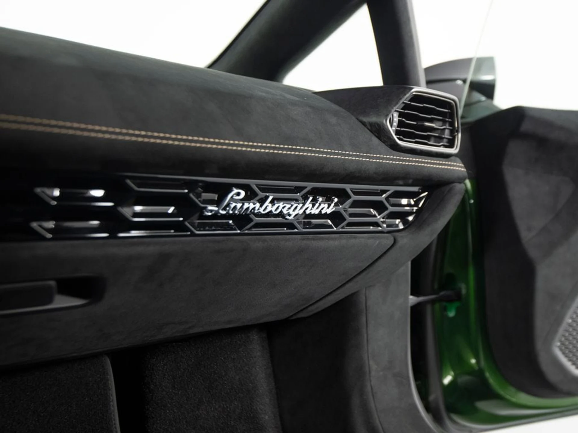 mph026_968112830_4dbbd20265068b2b8ab9cf87ae9f0169x_a8a40e4e01