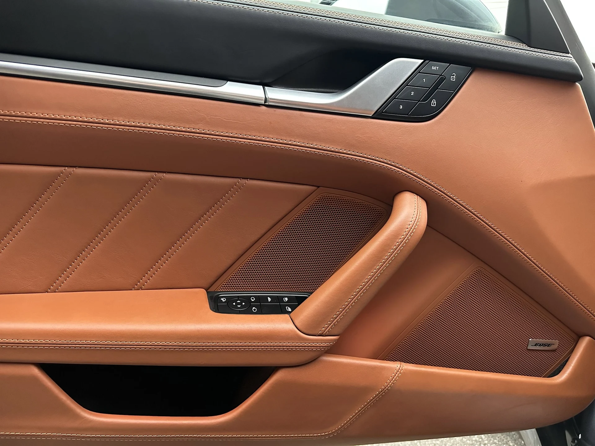 mph026_971534612_ac8cc9b6c86ba84c0efbe26b71d74825x_6f74d6d1ef