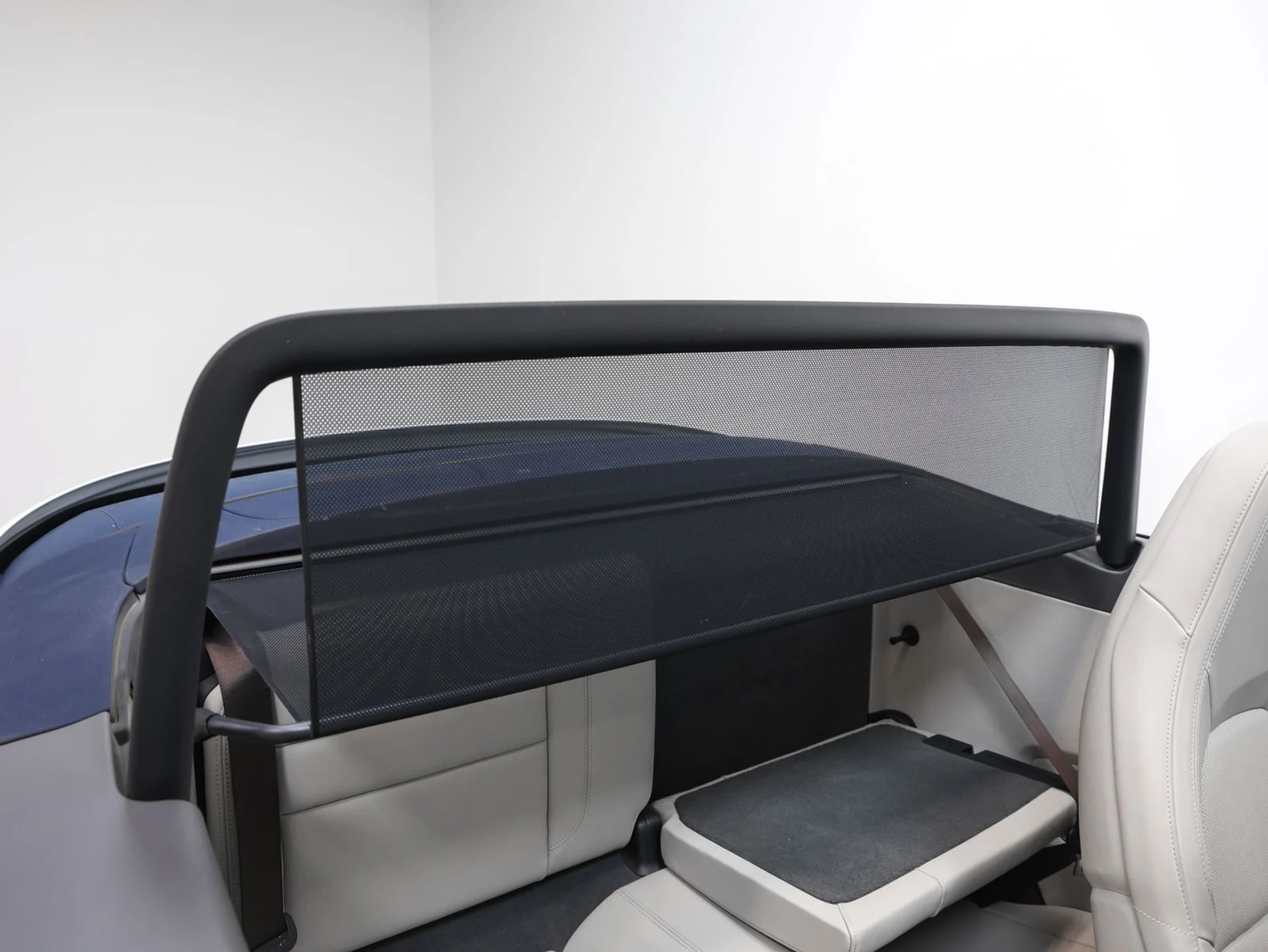 mph026_971870831_27_e61b49d469