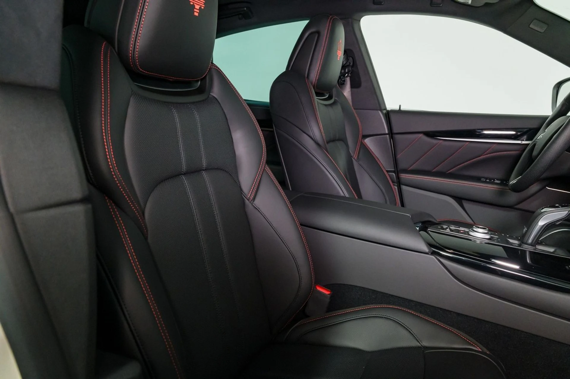 mph026_97641204_d0f5a62319d090f06b443950b75bd945x_e774ec5530