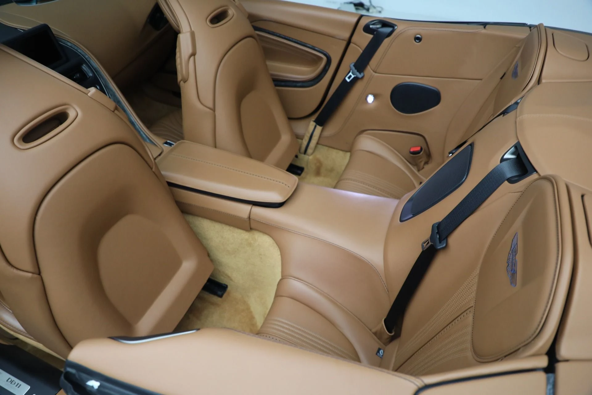 mph026_979085809_Used_2022_Aston_Martin_DB_11_Volante_491a698737